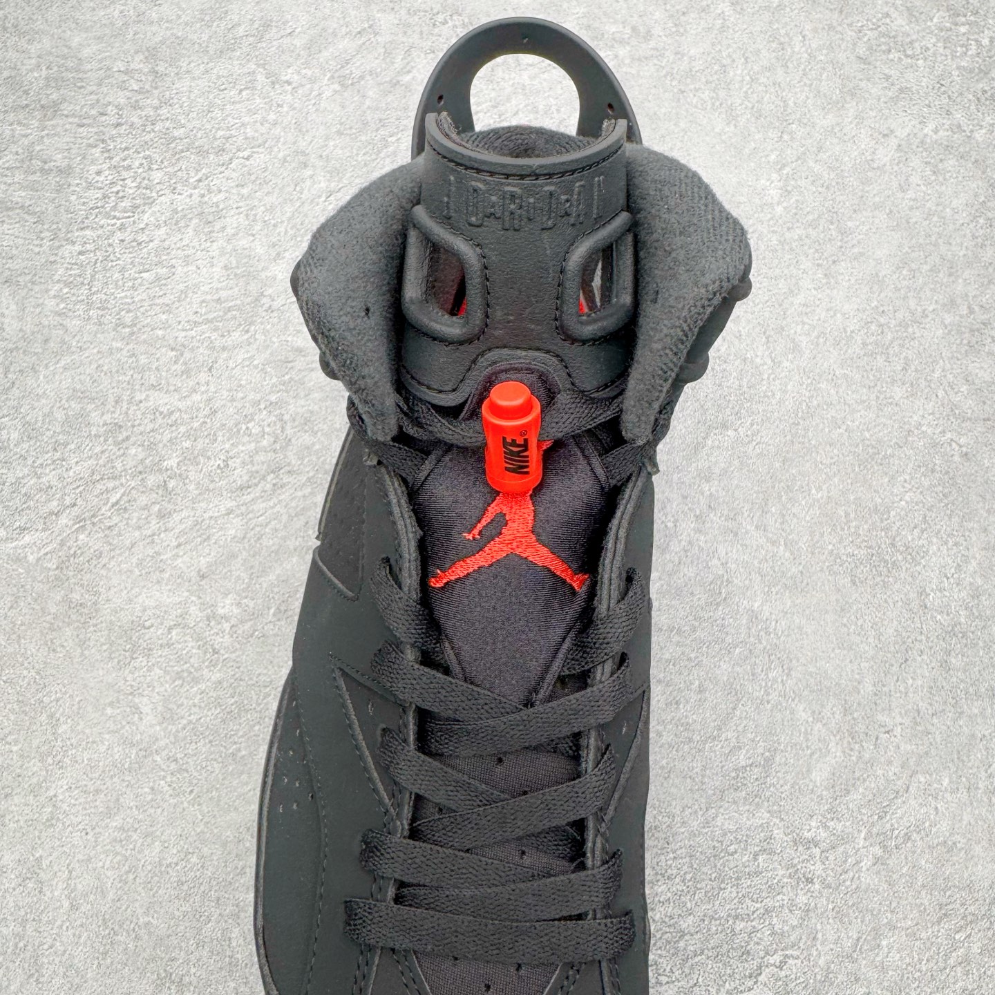 图片[5]-＃LS纯原 Air Jordan AJ6 Retro 黑红 384664-060 原楦原纸板开发 采购原厂皮料 原厂定型 后跟完美效果 到手可放心比对发售原鞋 上脚百分百充当正品驾驭 真正原装公司级完美鞋型 一切细节实拍所见所得 纸板中底、钢印 完美版型 一应俱全外贸专供 发国外寄售可稳妥充正操作 实拍调校N版已经零色差零失真 百分百还原实物色彩所见即所得 不存在货不对板色差等低级问题 选购参考实物拍摄 不混卖不参货 只用心做好货严格选品 承诺混一赔十 尺码：40 40.5 41 42 42.5 43 44 44.5 45 46 47.5 48.5-选品中心