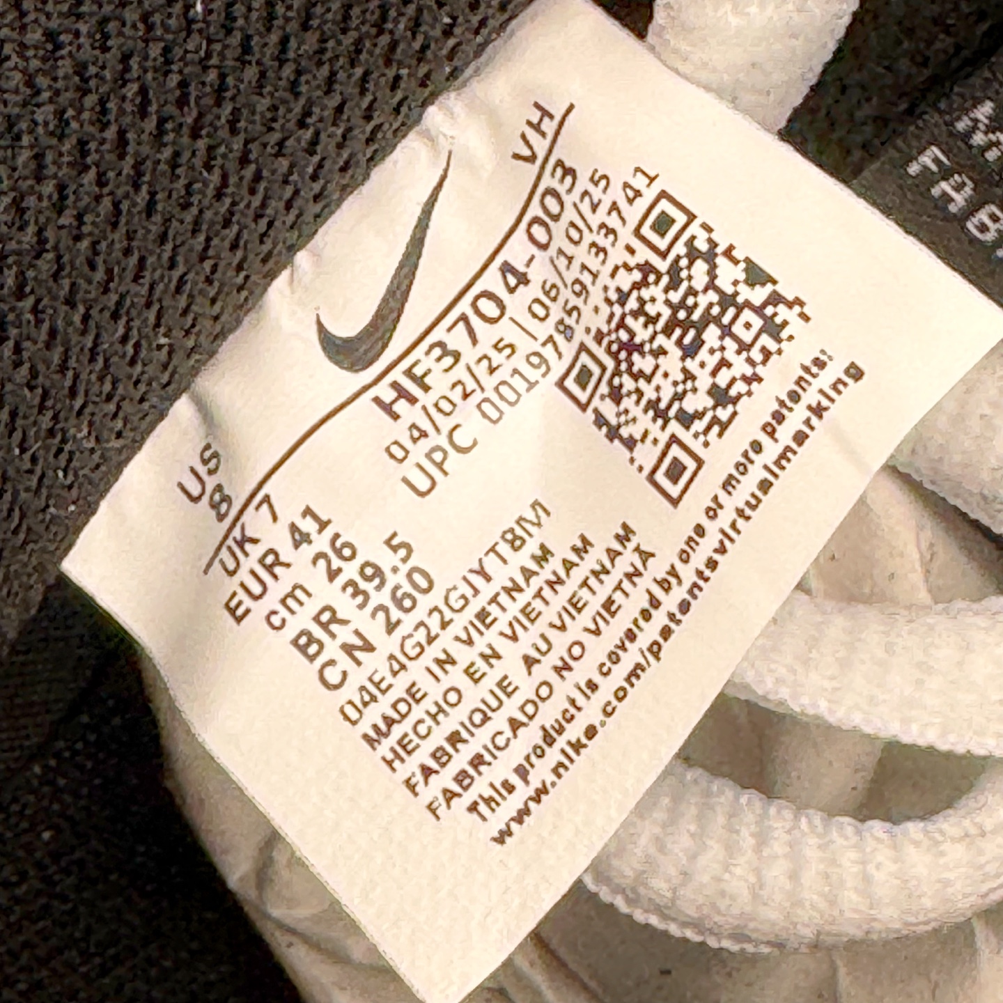 图片[11]-＃YC纯原 NK SB Dunk Low Pro 黑白棕 HF3704-003 实力大厂出品 新配色陆续开发 利润个位数只为口碑 全套原纸板楦头开发 确保原汁原味 完美呈现DUNK版型 一比一鞋头弧度高度鞋身弧度 此版本只针对中端市场 皮料材质有所更替 其他数据细节工艺流程均保持一致 绝不口嗨 细节品控鞋型随意对比 独家私模官方第六代原厂航空铝磨具打磨大底 鞋头坡度极致还原 无解鞋型 原盒原配 圈内天花板工艺 原厂玻璃冲刀 超高清洁度 全鞋零毛边皮料切割 原厂中底布点胶 中底布拉帮走线遵循公司 尺码：36 36.5 37.5 38 38.5 39 40 40.5 41 42 42.5 43 44 44.5 45 46-选品中心