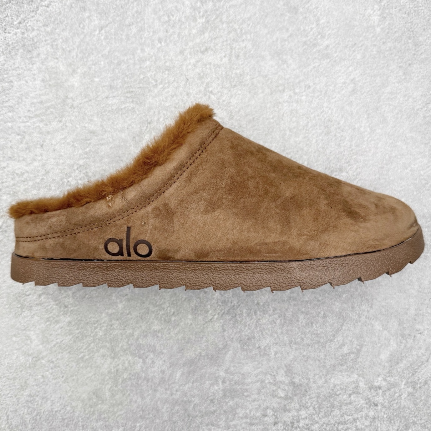 Alo Recovery Slipper 秋冬季居家户外懒人加绒一脚蹬 \\r #大厂采购原材料多处细节一步到位 搭配防滑耐磨鞋底 居家户外随意搭配\\r 尺码：36 36.5 37 37.5 38 38.5 39 40 41 41.5 42 42.5 43 44 45-选品中心