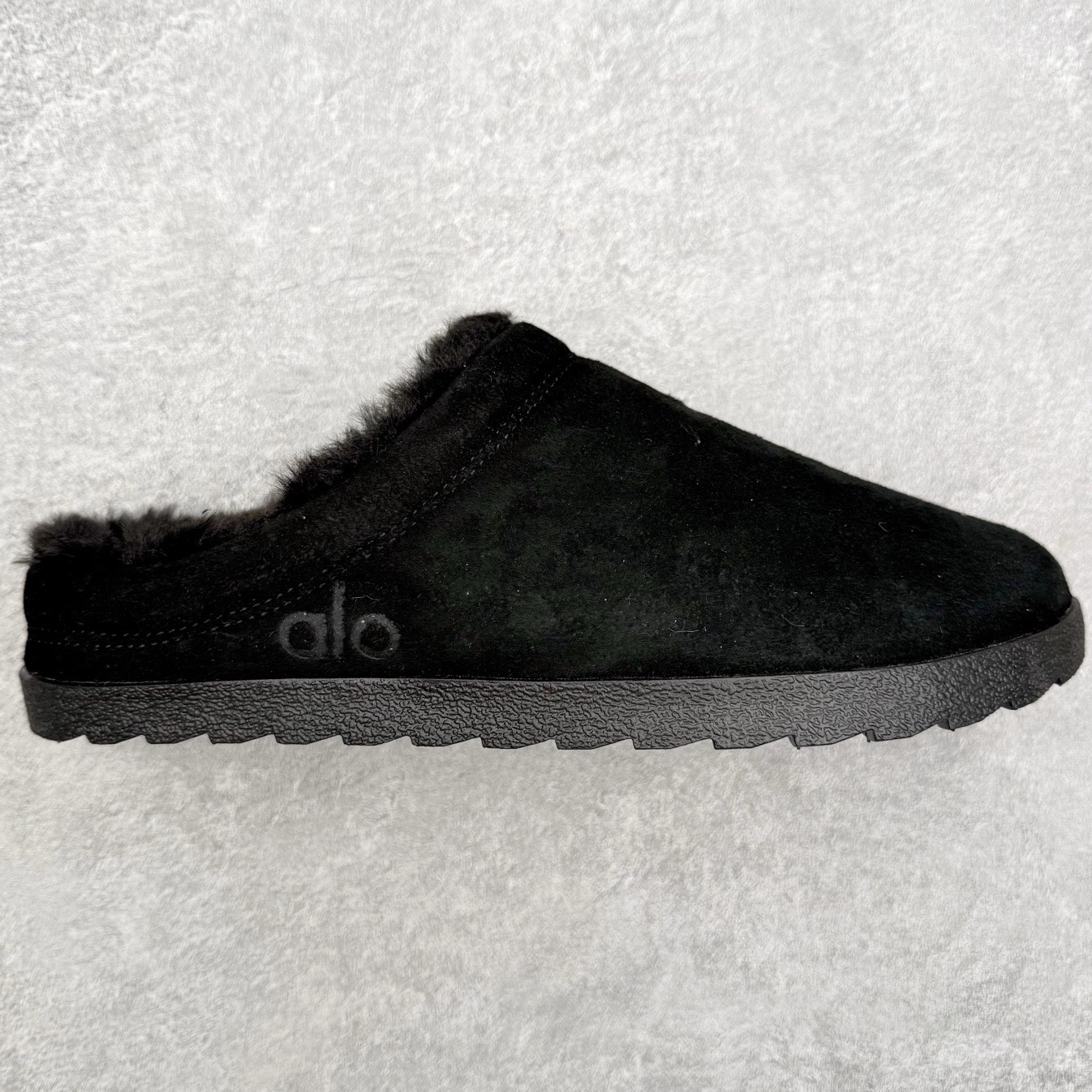 Alo Recovery Slipper 秋冬季居家户外懒人加绒一脚蹬 \\r #大厂采购原材料多处细节一步到位 搭配防滑耐磨鞋底 居家户外随意搭配\\r 尺码：36 36.5 37 37.5 38 38.5 39 40 41 41.5 42 42.5 43 44 45-选品中心