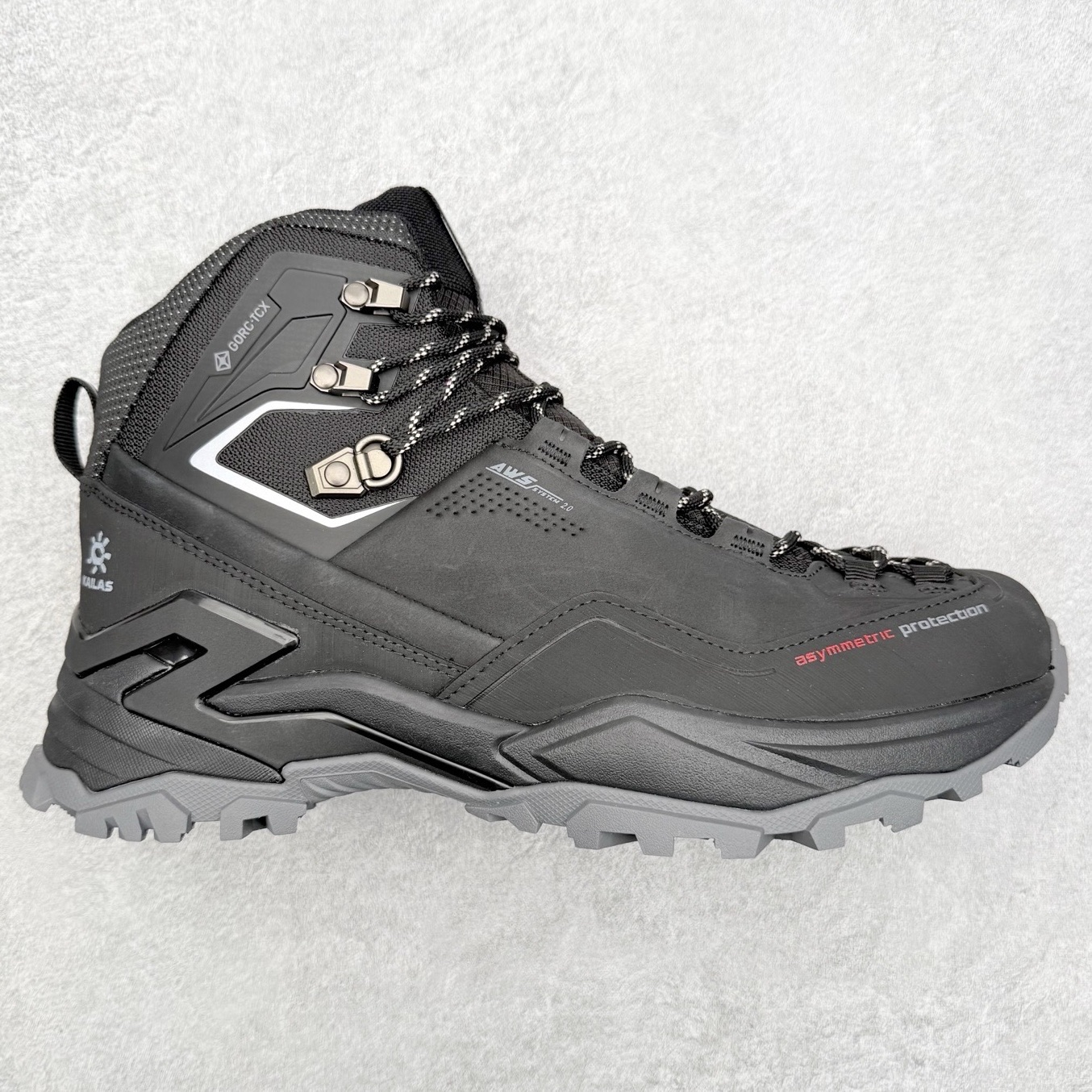 ＃K版 凯乐石KAILAS MT5 -3 GTX MID 运动户外防滑防水中帮 登山徒步鞋 KAILAS凯乐石品牌是全球三大全系攀登品牌之一，于2003年创立于中国广州，致力于为有攀登梦想的户外运动员及爱好者，研发制造功能性专业装备，满足他们在极限环境下安全舒适的需求，凯乐石专注于科技面料的开发及专业功能设计，产品线覆盖登山、攀岩、徒步、越野跑山、露营、旅行等多项户外运动，通过运动员的测试反馈，不断进化迭代，产品荣获国内外大奖71座，发明专利21个，更突破性的自主研发攀登器械，打造出中国的攀登硬实力。实拍调校N版已经零色差零失真 百分百还原实物色彩所见即所得 不存在货不对板色差等低级问题 选购参考实物拍摄 不混卖不参货 只用心做好货严格选品 承诺混一赔十 尺码：36 36.5 37.5 38 38.5 39 40 40.5 41 42 42.5 43 44 44.5 45-选品中心