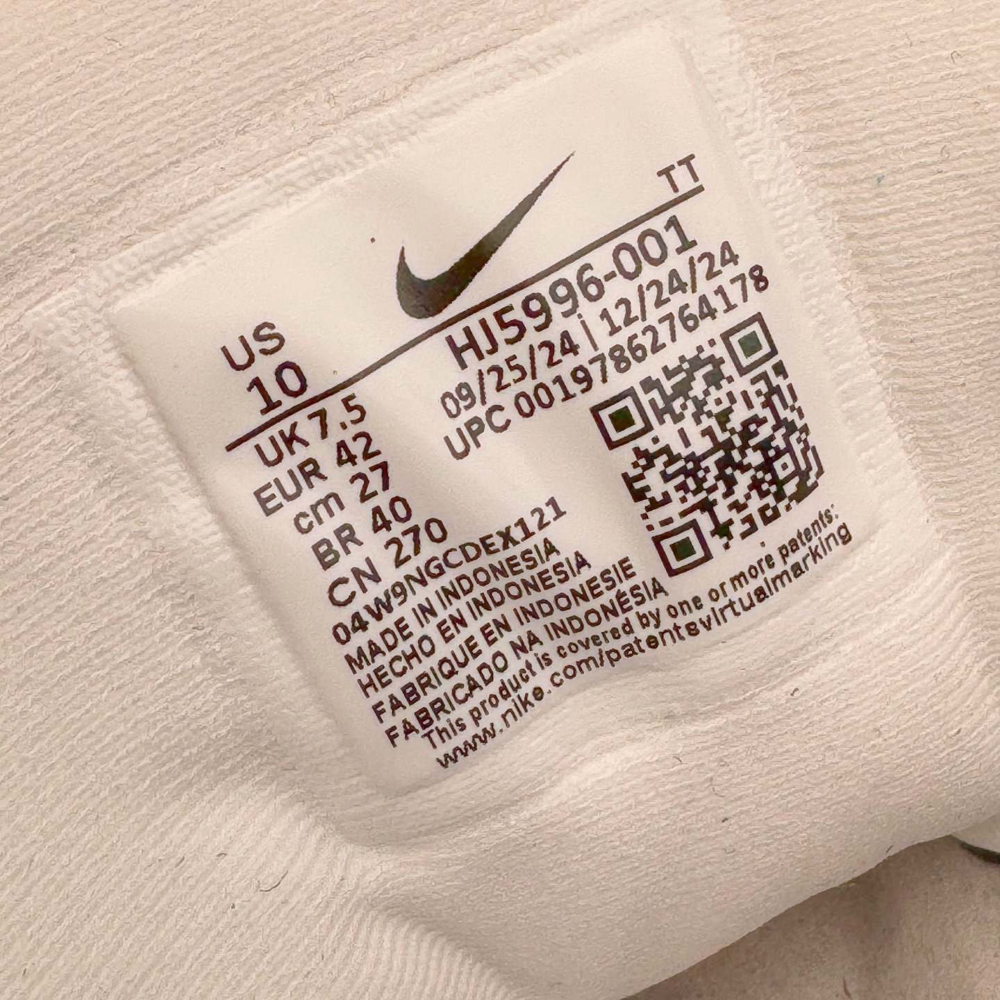 图片[19]-＃SF外贸特供 NK Air Max 95 OG 舒适百搭耐磨低帮气垫休闲跑步鞋 男女同款 灰粉 HJ5996-001 亲自操刀耗时半年开发 重金购买全套印尼原厂纸板楦头开发 2025官方主推系列 致敬诞生30周年的传奇鞋型 Air Max 95 系列再度重磅复刻归来 以全新配色续写光辉历史 更以现代手法重塑经典 将复古风格与前沿科技完美融合 一比一鞋头弧度高度鞋身弧度 东莞原厂模具大底 一码一模 原厂高韧性Tpu 独家供应35.5 45.5 48.5 49.5 50.5 原厂特供同批次皮料与Zp零色差 原厂特供内外标均可过绿X扫描认证 独家原装Big Bubble气垫 气垫体积更大 提供更强的缓震性能和回弹性 进口玻璃冲刀皮料裁剪零毛边 电脑针车工艺 鞋面不留荧光细节 平台可冲 超高鞋面清洁度 最高QC检验标准 控制溢胶瑕疵 每一双都是工艺品 实拍调校N版已经零色差零失真 百分百还原实物色彩所见即所得 不存在货不对板色差等低级问题 选购参考实物拍摄 不混卖不参货 只用心做好货严格选品 承诺混一赔十 尺码：35.5 36 36.5 37.5 38 38.5 39 40 40.5 41 42 42.5 43 44 44.5 45 45.5 46 47.5 48.5 49.5 50.5-选品中心