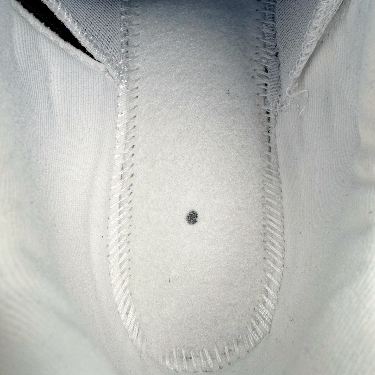 图片[20]-＃SF外贸特供 NK Air Max 95 OG 舒适百搭耐磨低帮气垫休闲跑步鞋 男女同款 灰粉 HJ5996-001 亲自操刀耗时半年开发 重金购买全套印尼原厂纸板楦头开发 2025官方主推系列 致敬诞生30周年的传奇鞋型 Air Max 95 系列再度重磅复刻归来 以全新配色续写光辉历史 更以现代手法重塑经典 将复古风格与前沿科技完美融合 一比一鞋头弧度高度鞋身弧度 东莞原厂模具大底 一码一模 原厂高韧性Tpu 独家供应35.5 45.5 48.5 49.5 50.5 原厂特供同批次皮料与Zp零色差 原厂特供内外标均可过绿X扫描认证 独家原装Big Bubble气垫 气垫体积更大 提供更强的缓震性能和回弹性 进口玻璃冲刀皮料裁剪零毛边 电脑针车工艺 鞋面不留荧光细节 平台可冲 超高鞋面清洁度 最高QC检验标准 控制溢胶瑕疵 每一双都是工艺品 实拍调校N版已经零色差零失真 百分百还原实物色彩所见即所得 不存在货不对板色差等低级问题 选购参考实物拍摄 不混卖不参货 只用心做好货严格选品 承诺混一赔十 尺码：35.5 36 36.5 37.5 38 38.5 39 40 40.5 41 42 42.5 43 44 44.5 45 45.5 46 47.5 48.5 49.5 50.5-选品中心