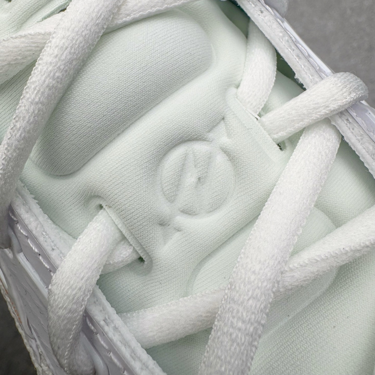 图片[16]-＃灭世纯原 NK Zoom GT CUT 1 低帮实战篮球鞋 CZ0716-103 历时三月调试 完美版型独家呈现 独家革新四层加厚复合鞋面 鞋面强度及支撑性能秒杀市场尝鲜纯原 独家内置高韧性TPU抗扭片 尝鲜纯原无抗扭片 原厂ZOOM 配套工艺气垫 澎湃脚感上脚可鉴 区分市场假气垫 低气压气垫 大底正确拼接式SWOOSH图案 区分市场一体式贴膜 原厂REACT中底发泡模具 前掌纹路极其立体 防滑性能优异 实战出真知 历经多位圈内大神实战测试 尺码：39 40 40.5 41 42 42.5 43 44 44.5 45 46-选品中心