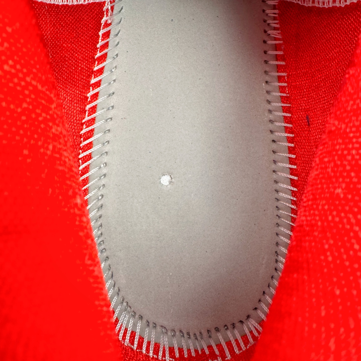 图片[10]-＃H12纯原 NK Zoom Kobe ZK5 科比5代 USA 白蓝红 386429-103 完美复刻公司货 前掌超大Zoom Turbo气垫 后掌EVA缓震 真正的原汁原味 还原ZP脚感 全身鞋材卡料色独家定制 唯一正确喷漆工艺Swoosh 正确凹凸蛇鳞工艺 正确鞋面渐变效果 内全置真动飞态线 独立原厂模具 最大尺码达到49.5码 首批不拼图大几率过验 亲测已过 支持各种高强度实战 无需担心 上脚价 补货周期极长 脚宽建议买大半码 科比系列前掌偏窄 不影响二次销售 支持七天无理由退换 尺码：41 42 42.5 43 44 44.5 45 45.5 46 47.5 48.5 49.5-选品中心