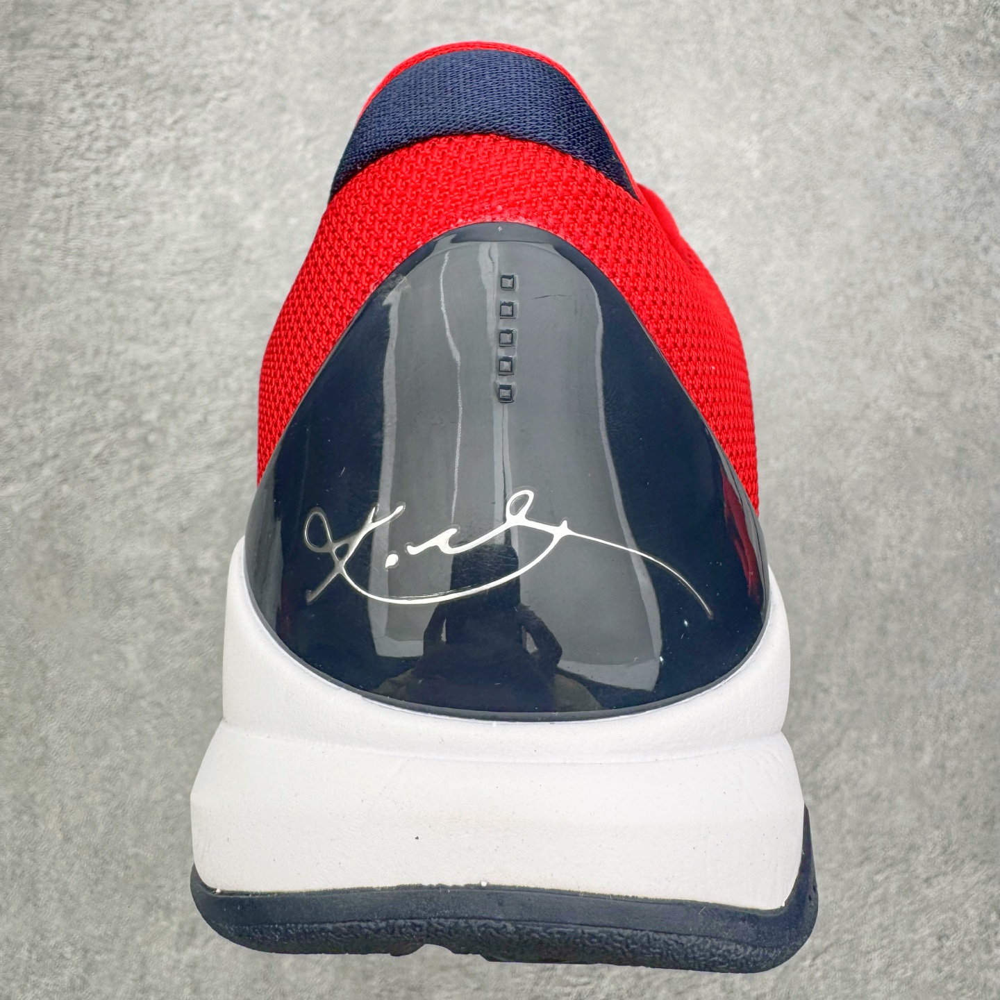 图片[8]-＃H12纯原 NK Zoom Kobe ZK5 科比5代 USA 白蓝红 386429-103 完美复刻公司货 前掌超大Zoom Turbo气垫 后掌EVA缓震 真正的原汁原味 还原ZP脚感 全身鞋材卡料色独家定制 唯一正确喷漆工艺Swoosh 正确凹凸蛇鳞工艺 正确鞋面渐变效果 内全置真动飞态线 独立原厂模具 最大尺码达到49.5码 首批不拼图大几率过验 亲测已过 支持各种高强度实战 无需担心 上脚价 补货周期极长 脚宽建议买大半码 科比系列前掌偏窄 不影响二次销售 支持七天无理由退换 尺码：41 42 42.5 43 44 44.5 45 45.5 46 47.5 48.5 49.5-选品中心