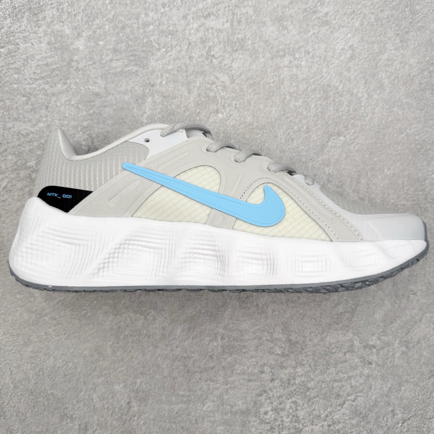 NK Metro TEK 经典舒适轻盈回弹低帮户外鞋 实拍调校N版已经零色差零失真 百分百还原实物色彩所见即所得 不存在货不对板色差等低级问题 选购参考实物拍摄 不混卖不参货 只用心做好货严格选品 承诺混一赔十 尺码：36 36.5 37.5 38 38.5 39 40 40.5 41 42 42.5 43 44 44.5 45-选品中心