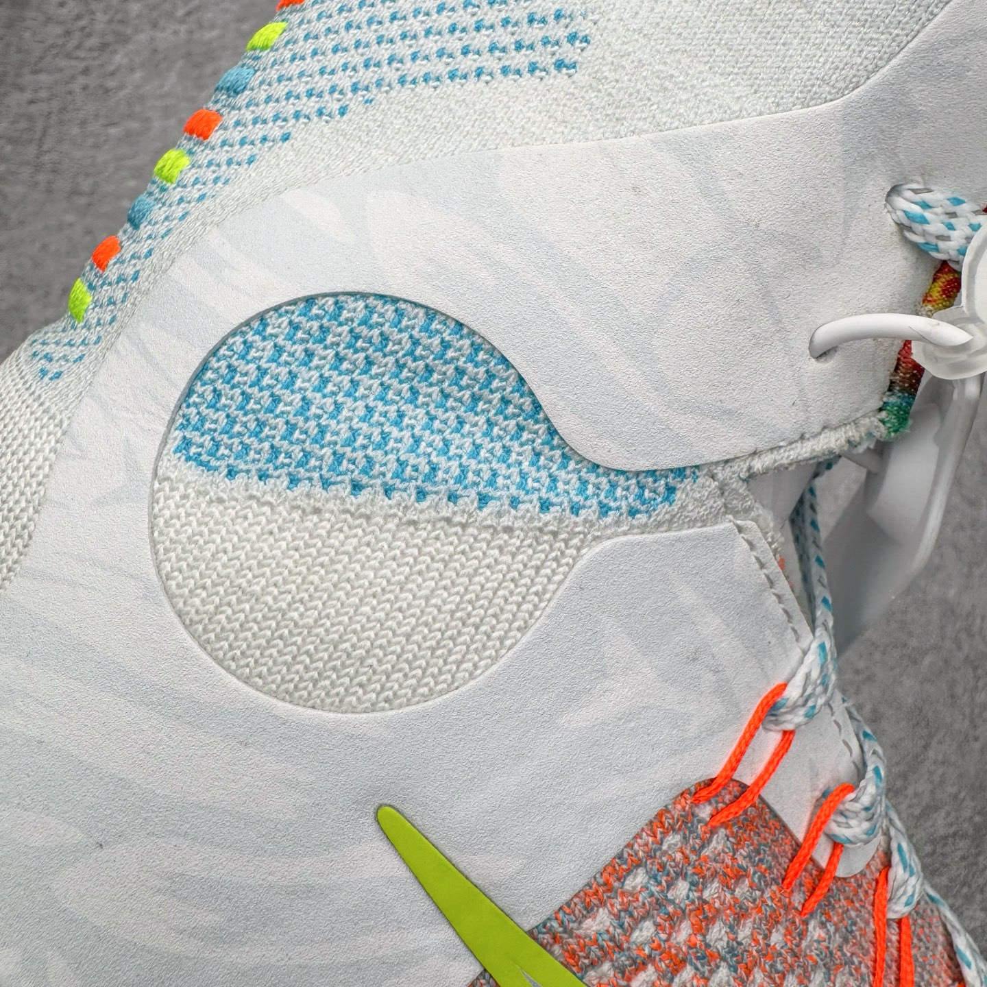 图片[15]-＃灭世纯原 NK KOBE 9 ELITE PROTRO \\\”科比9代精英高帮 白绿橙 FZ7335-101 2025曼巴年🐍重磅新品 市场最强科比9代精英版 独家出货 ✅原楦打造灵动版型 鞋头➕腰身➕后跟 360°无死角 ✅原厂工艺3层立体编织flyknit鞋面 厚度同步ZP吊打市场“纯原” ✅原厂碳板加持 立体感区分市场货品 ✅区分市场货品🌪过验级拉帮细节 ✅内置全新复刻版中底鞋垫 REACT缓震 密度增加抗衰减 ✅针对海外市场增加 47.5 满足精英选手实战需求 最强科9 灭世制造 用实力让情怀落地 👊🏻 实拍调校N版已经零色差零失真 百分百还原实物色彩所见即所得 不存在货不对板色差等低级问题 选购参考实物拍摄 不混卖不参货 只用心做好货严格选品 承诺混一赔十 尺码：39 40 40.5 41 42 42.5 43 44 44.5 45 46 47.5-选品中心