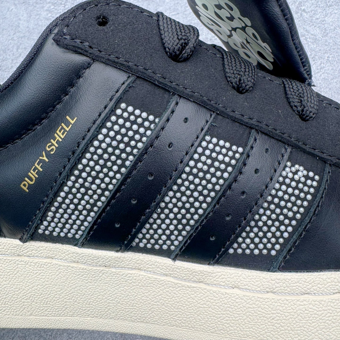 图片[11]-AD Originals x GALI SUPERSTAR PUFFY SHELL 贝壳头联名时尚舒适低帮板鞋 KJ6976 男女同款 实拍调校N版已经零色差零失真 百分百还原实物色彩所见即所得 不存在货不对板色差等低级问题 选购参考实物拍摄 不混卖不参货 只用心做好货严格选品 承诺混一赔十 尺码：36 36.5 37.5 38 38.5 39 40 40.5 41 42 42.5 43 44 44.5 45-选品中心