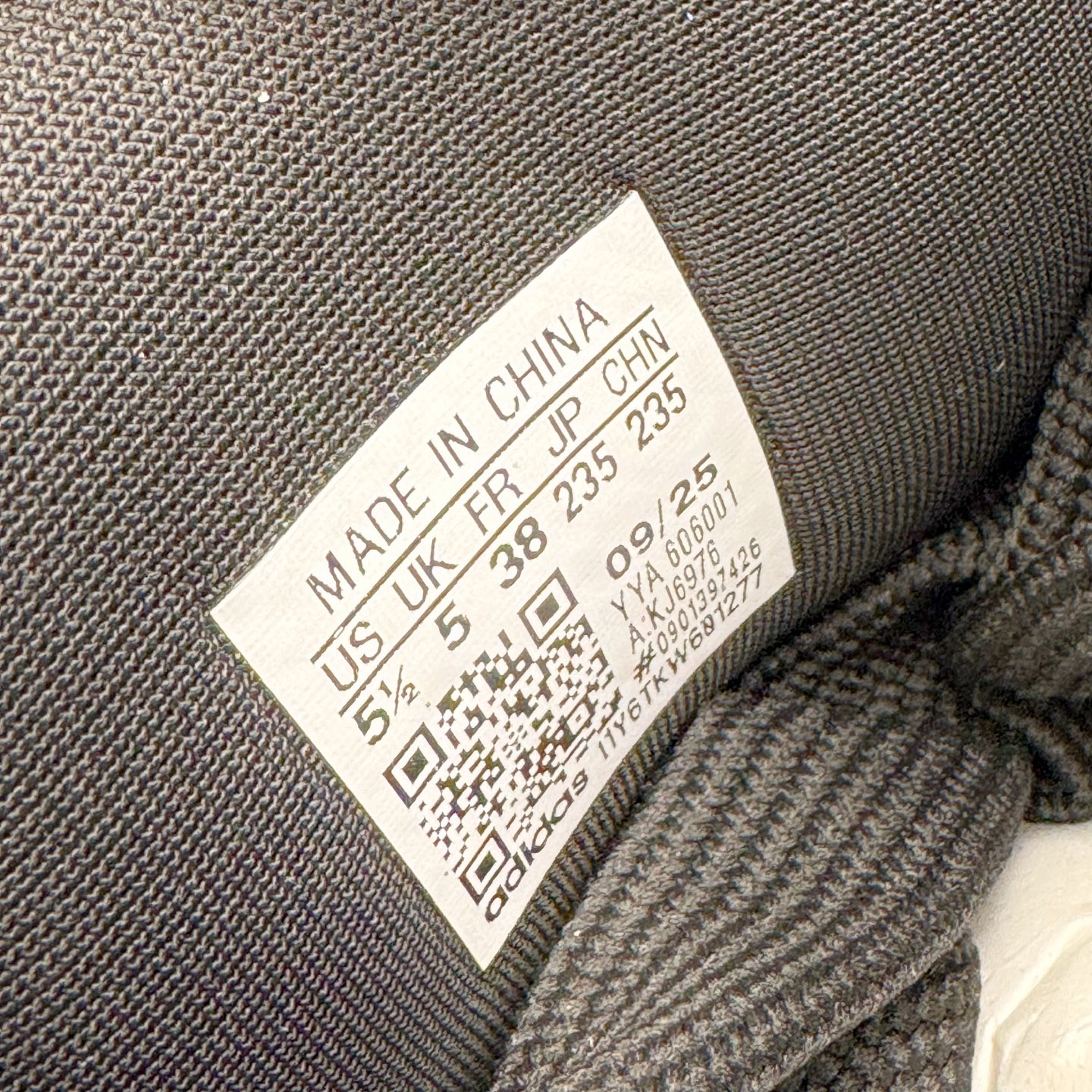 图片[18]-AD Originals x GALI SUPERSTAR PUFFY SHELL 贝壳头联名时尚舒适低帮板鞋 KJ6976 男女同款 实拍调校N版已经零色差零失真 百分百还原实物色彩所见即所得 不存在货不对板色差等低级问题 选购参考实物拍摄 不混卖不参货 只用心做好货严格选品 承诺混一赔十 尺码：36 36.5 37.5 38 38.5 39 40 40.5 41 42 42.5 43 44 44.5 45-选品中心