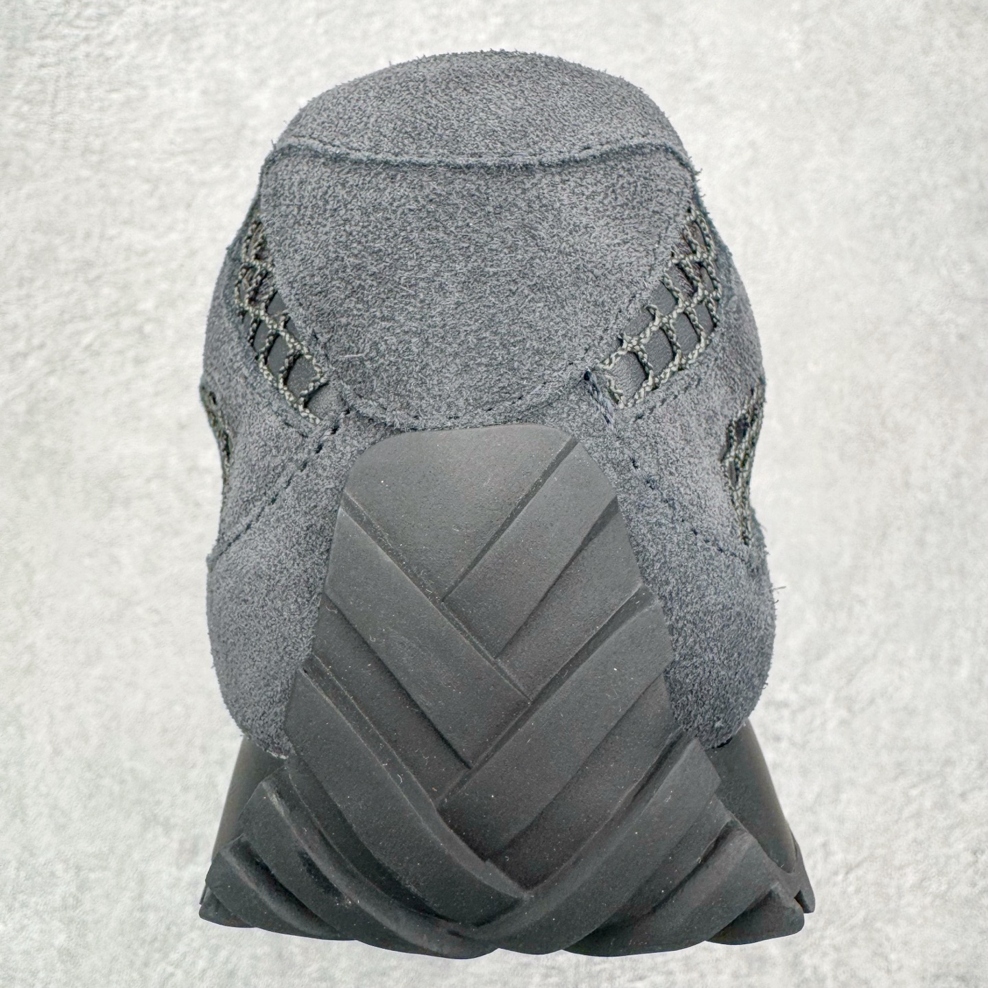 图片[8]-＃纯原 BOTTEGA VENETA Orbit Runner BV葆蝶家时尚休闲王一博同款老爹鞋运动鞋 原版开发 一比一打造 相似度百分之99以上 市场一梯队级别品质 区别市场任何标文顶级品质版本 采用轻质科技网布面料 搭配几何图案设计橡胶外底 王炸系列 高版本 认准套包工艺 实际增高很多哦 还是一样显腿细非常nice 耐玩耐造 对标对版 套包鞋工艺 认准高版本 大底选用拼色TPU大底 配置原版包装 尺码：35 36 37 38 39 40 41 42 43 44 45-选品中心