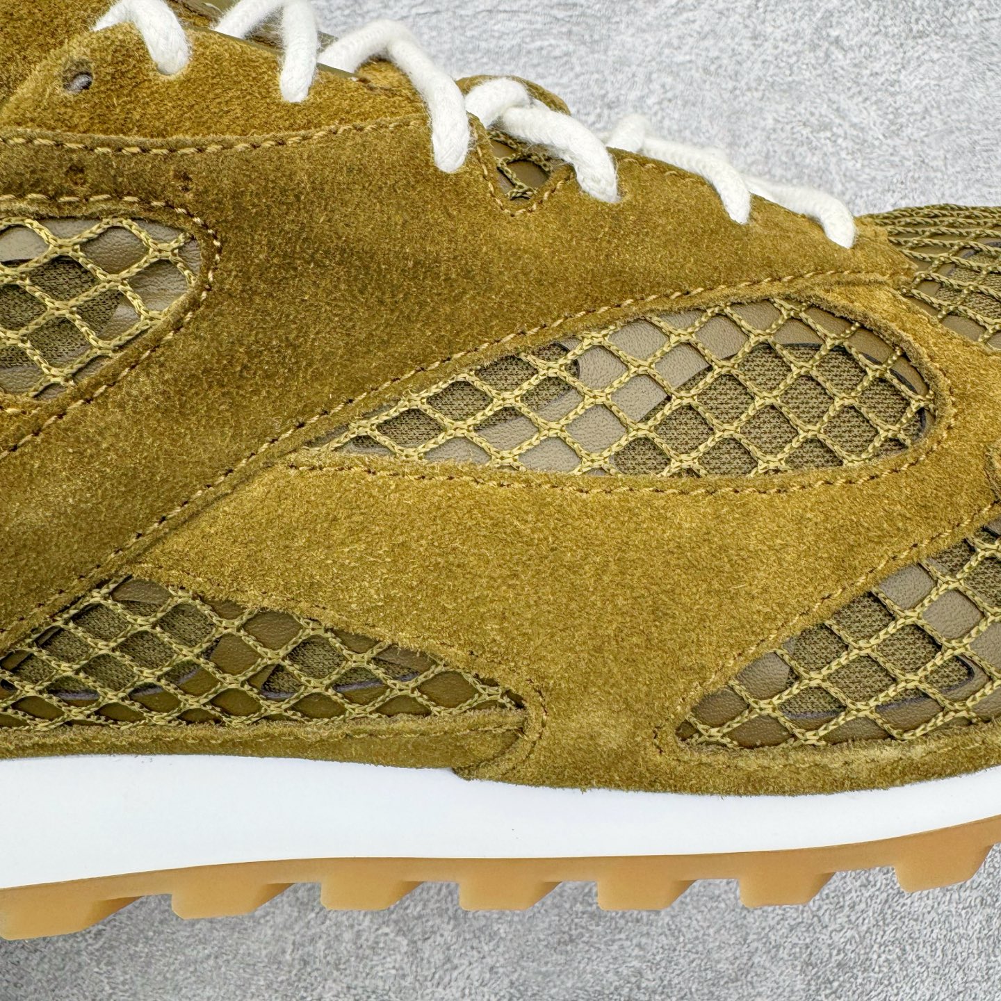 图片[15]-＃纯原 BOTTEGA VENETA Orbit Runner BV葆蝶家时尚休闲王一博同款老爹鞋运动鞋 原版开发 一比一打造 相似度百分之99以上 市场一梯队级别品质 区别市场任何标文顶级品质版本 采用轻质科技网布面料 搭配几何图案设计橡胶外底 王炸系列 高版本 认准套包工艺 实际增高很多哦 还是一样显腿细非常nice 耐玩耐造 对标对版 套包鞋工艺 认准高版本 大底选用拼色TPU大底 配置原版包装 尺码：35 36 37 38 39 40 41 42 43 44 45-选品中心