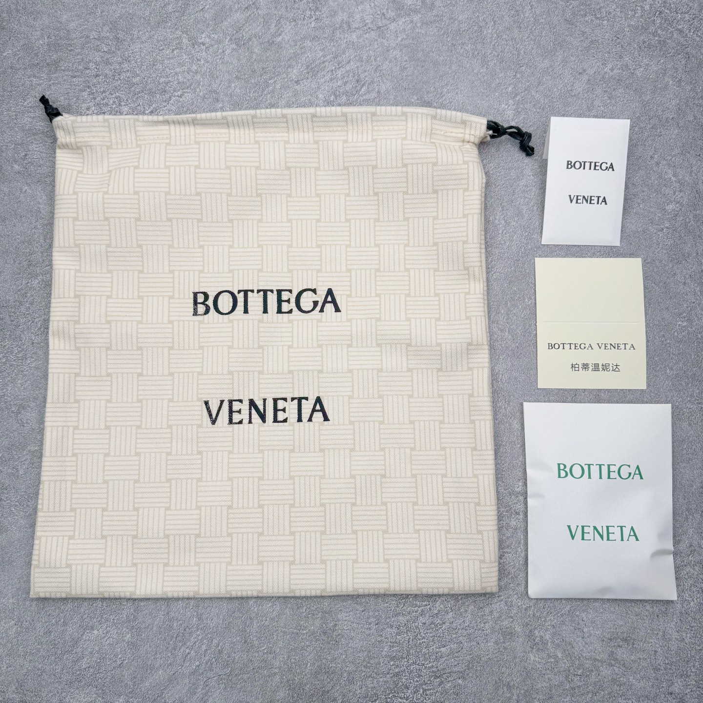 图片[19]-＃纯原 BOTTEGA VENETA Orbit Runner BV葆蝶家时尚休闲王一博同款老爹鞋运动鞋 原版开发 一比一打造 相似度百分之99以上 市场一梯队级别品质 区别市场任何标文顶级品质版本 采用轻质科技网布面料 搭配几何图案设计橡胶外底 王炸系列 高版本 认准套包工艺 实际增高很多哦 还是一样显腿细非常nice 耐玩耐造 对标对版 套包鞋工艺 认准高版本 大底选用拼色TPU大底 配置原版包装 尺码：35 36 37 38 39 40 41 42 43 44 45-选品中心