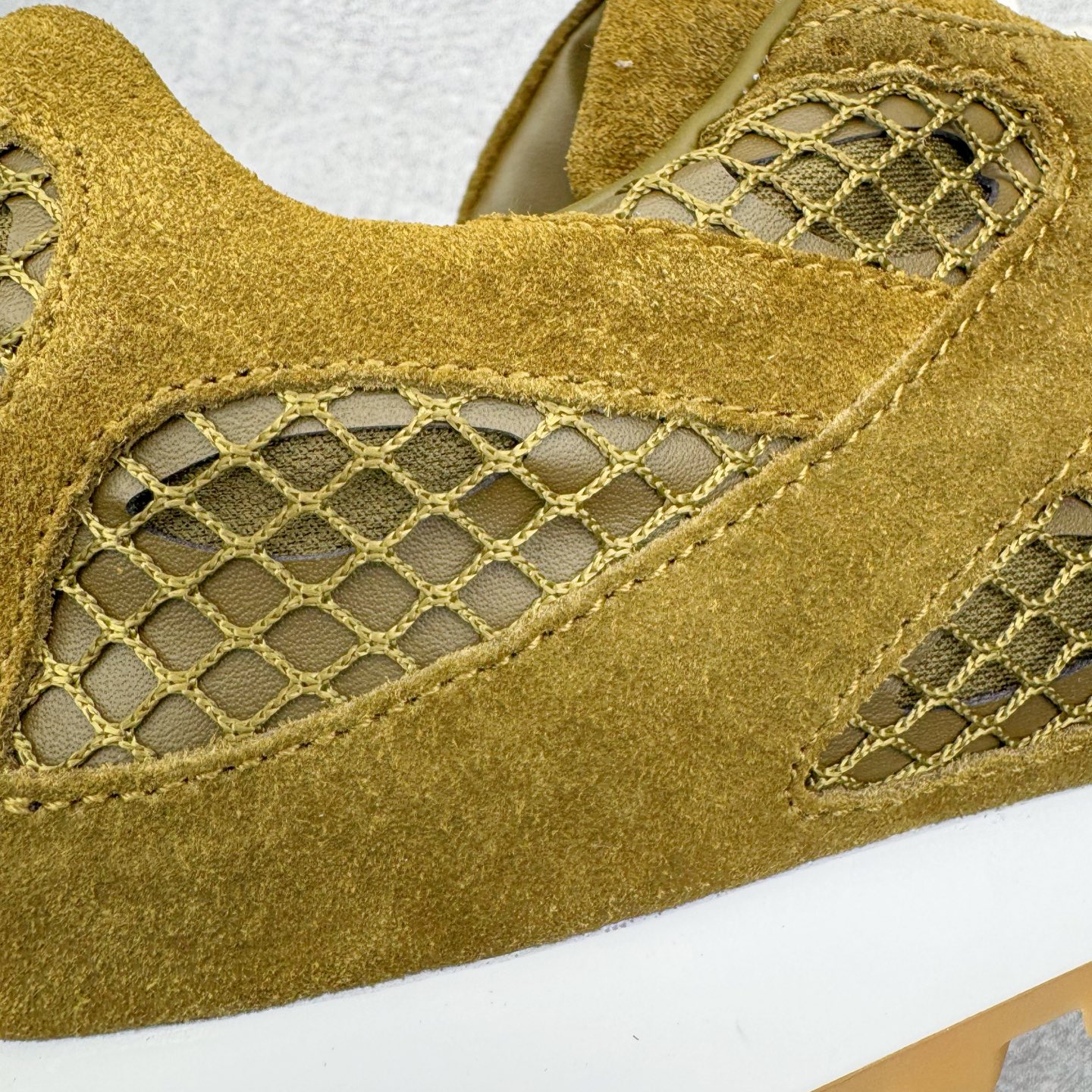 图片[14]-＃纯原 BOTTEGA VENETA Orbit Runner BV葆蝶家时尚休闲王一博同款老爹鞋运动鞋 原版开发 一比一打造 相似度百分之99以上 市场一梯队级别品质 区别市场任何标文顶级品质版本 采用轻质科技网布面料 搭配几何图案设计橡胶外底 王炸系列 高版本 认准套包工艺 实际增高很多哦 还是一样显腿细非常nice 耐玩耐造 对标对版 套包鞋工艺 认准高版本 大底选用拼色TPU大底 配置原版包装 尺码：35 36 37 38 39 40 41 42 43 44 45-选品中心