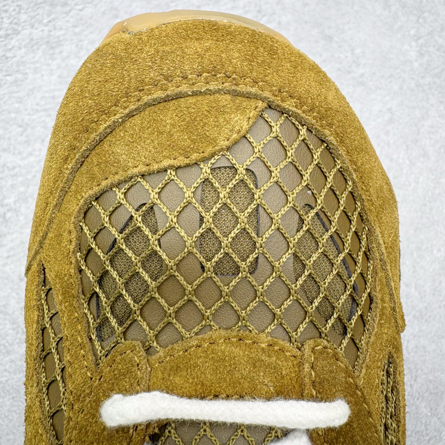 图片[12]-＃纯原 BOTTEGA VENETA Orbit Runner BV葆蝶家时尚休闲王一博同款老爹鞋运动鞋 原版开发 一比一打造 相似度百分之99以上 市场一梯队级别品质 区别市场任何标文顶级品质版本 采用轻质科技网布面料 搭配几何图案设计橡胶外底 王炸系列 高版本 认准套包工艺 实际增高很多哦 还是一样显腿细非常nice 耐玩耐造 对标对版 套包鞋工艺 认准高版本 大底选用拼色TPU大底 配置原版包装 尺码：35 36 37 38 39 40 41 42 43 44 45-选品中心