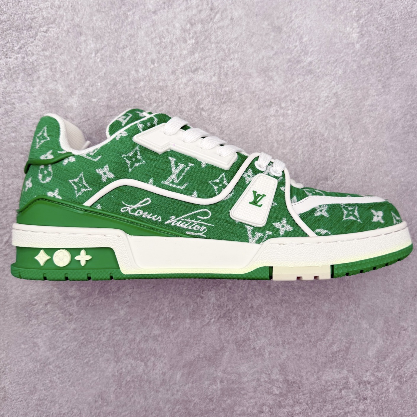 图片[7]-＃FS纯原福利 Louis Vuitton Trainer lv时装走秀运动鞋 实力大厂出品 平台专供 成熟的做工稳定的品控 完美鞋型超高的清洁度 零毛边线头瑕疵 全套原楦原纸版原鞋开模 全网最具灵魂的版型 正确原装黄色鞋盒 正确中底印花 鞋面印花3D高频深度立体 全鞋电脑针车 紧密相连 针距密度一致 环保乳胶注塑鞋垫 厚度脚感还原原版 皮面裁剪部位 统一油边封口工艺 原装橡胶大底含胶量大底组合零偏差 专柜全套包装 防尘袋 说明书 质保卡 男女鞋 尺码对应库存明细‼️-选品中心