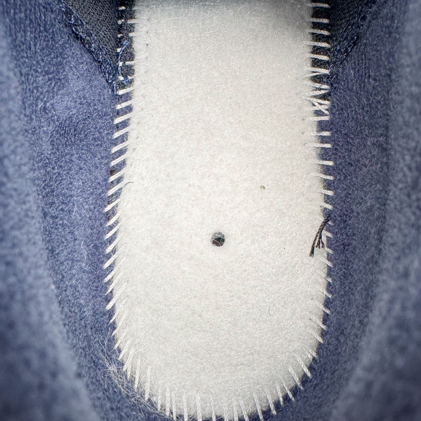 图片[10]-＃KZ神版 NK Air Max 95 OG 舒适百搭耐磨低帮气垫休闲跑步鞋 紫黑 IB1667-500 亲自操刀耗时半年开发 重金购买全套印尼原厂纸板楦头开发 2025官方主推系列 致敬诞生30周年的传奇鞋型 Air Max 95 系列再度重磅复刻归来 以全新配色续写光辉历史 更以现代手法重塑经典 将复古风格与前沿科技完美融合 一比一鞋头弧度高度鞋身弧度 东莞原厂模具大底 一码一模 原厂高韧性Tpu 独家供应45.5 48.5 原厂特供同批次皮料与Zp零色差 原厂特供内外标均可过绿X扫描认证 独家原装Big Bubble气垫 气垫体积更大 提供更强的缓震性能和回弹性 进口玻璃冲刀皮料裁剪零毛边 电脑针车工艺 鞋面不留荧光细节 平台可冲 超高鞋面清洁度 最高QC检验标准 控制溢胶瑕疵 每一双都是工艺品 实拍调校N版已经零色差零失真 百分百还原实物色彩所见即所得 不存在货不对板色差等低级问题 选购参考实物拍摄 不混卖不参货 只用心做好货严格选品 承诺混一赔十 尺码：35.5 36 36.5 37.5 38 38.5 39 40 40.5 41 42 42.5 43 44 44.5 45 45.5 46 47.5 48.5-选品中心