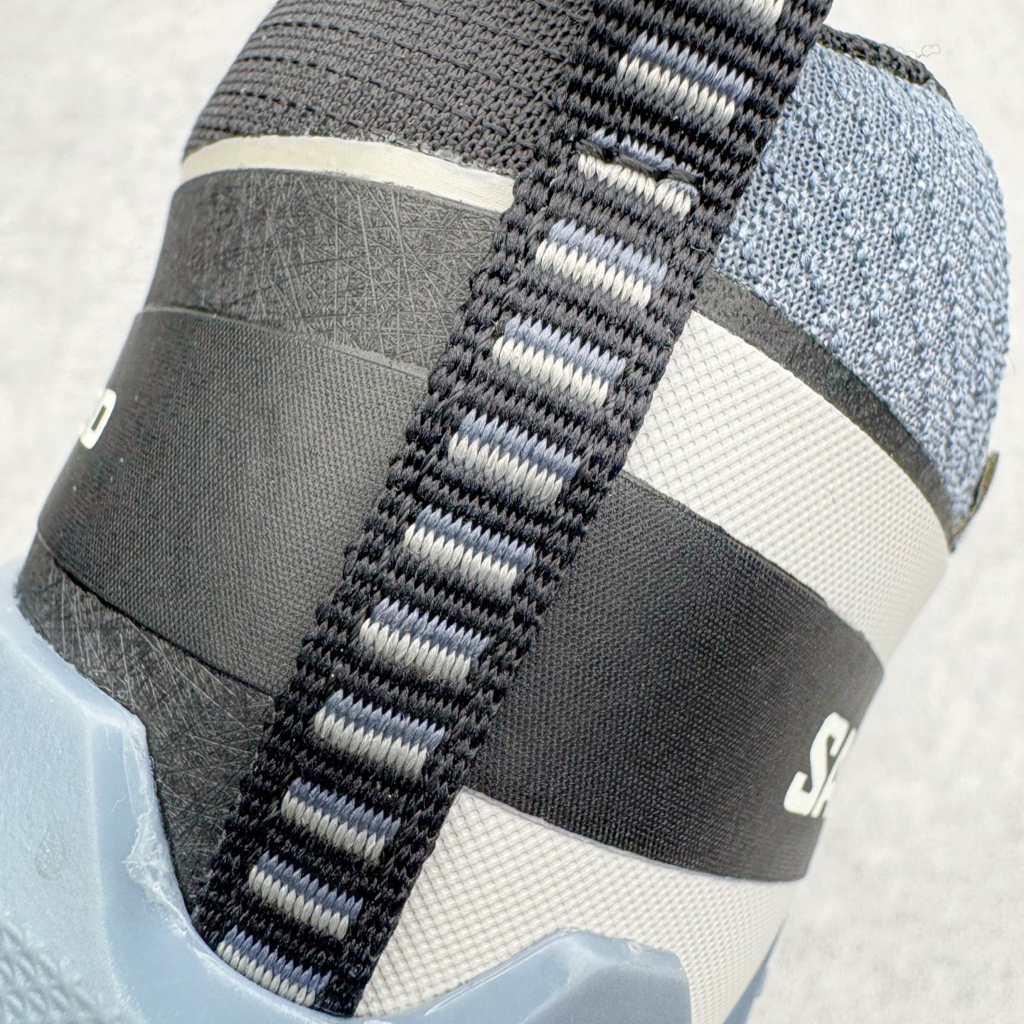 图片[17]-＃原底面 SALOMON XA PRO 3D XA PRO 3D 萨洛蒙舒适百搭舒适百搭减震耐磨透气低帮休闲越野跑步鞋 原厂底面配置 零售平台特供订单 全套原纸板楦头开发 原厂特供网布配套加持 确保原汁原味 完美呈现版型 原档数据独家私模五层组合大底 原装Ortholite轻量化鞋垫 中底布带钢印编号 原厂TPU锁扣 进口港宝加持 后跟自然饱满 还原公司包裹性 鞋面采用SENSIFT贴合技术 全方位贴合包裹脚型 鞋跟部鞋底牵引设计 提供强大的抓地性能 更适应野外崎岖不平的道路 其3D ADVANCED CHASSIS底盘 材料轻量大化 钉齿设计更具稳定性 防护性 鞋底易磨损区运用CONTAGRIP高耐磨材料 应对城市硬质路面长距离跑考验 尺码：36 36.5 37.5 38 38.5 39 40 40.5 41 42 42.5 43 44 44.5 45-选品中心