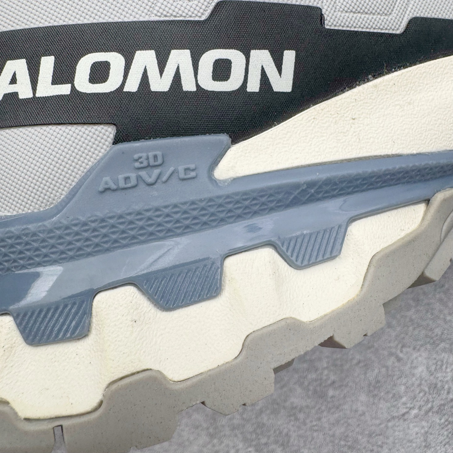 图片[20]-＃原底面 SALOMON XA PRO 3D XA PRO 3D 萨洛蒙舒适百搭舒适百搭减震耐磨透气低帮休闲越野跑步鞋 原厂底面配置 零售平台特供订单 全套原纸板楦头开发 原厂特供网布配套加持 确保原汁原味 完美呈现版型 原档数据独家私模五层组合大底 原装Ortholite轻量化鞋垫 中底布带钢印编号 原厂TPU锁扣 进口港宝加持 后跟自然饱满 还原公司包裹性 鞋面采用SENSIFT贴合技术 全方位贴合包裹脚型 鞋跟部鞋底牵引设计 提供强大的抓地性能 更适应野外崎岖不平的道路 其3D ADVANCED CHASSIS底盘 材料轻量大化 钉齿设计更具稳定性 防护性 鞋底易磨损区运用CONTAGRIP高耐磨材料 应对城市硬质路面长距离跑考验 尺码：36 36.5 37.5 38 38.5 39 40 40.5 41 42 42.5 43 44 44.5 45-选品中心