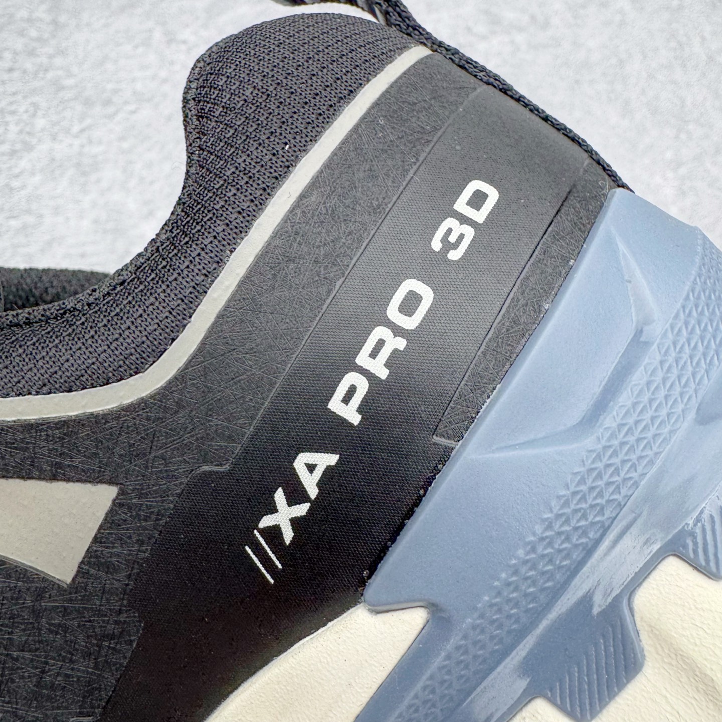 图片[16]-＃原底面 SALOMON XA PRO 3D XA PRO 3D 萨洛蒙舒适百搭舒适百搭减震耐磨透气低帮休闲越野跑步鞋 原厂底面配置 零售平台特供订单 全套原纸板楦头开发 原厂特供网布配套加持 确保原汁原味 完美呈现版型 原档数据独家私模五层组合大底 原装Ortholite轻量化鞋垫 中底布带钢印编号 原厂TPU锁扣 进口港宝加持 后跟自然饱满 还原公司包裹性 鞋面采用SENSIFT贴合技术 全方位贴合包裹脚型 鞋跟部鞋底牵引设计 提供强大的抓地性能 更适应野外崎岖不平的道路 其3D ADVANCED CHASSIS底盘 材料轻量大化 钉齿设计更具稳定性 防护性 鞋底易磨损区运用CONTAGRIP高耐磨材料 应对城市硬质路面长距离跑考验 尺码：36 36.5 37.5 38 38.5 39 40 40.5 41 42 42.5 43 44 44.5 45-选品中心