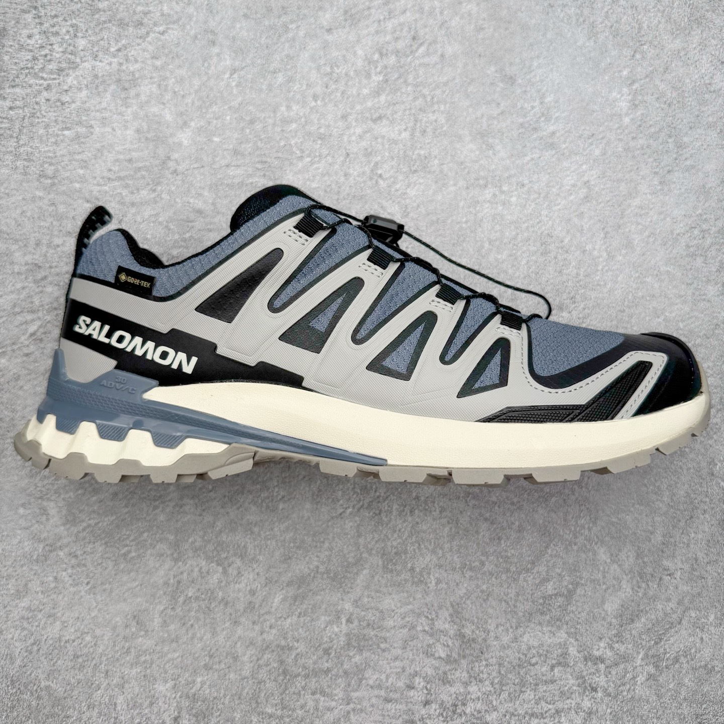 ＃原底面 SALOMON XA PRO 3D XA PRO 3D 萨洛蒙舒适百搭舒适百搭减震耐磨透气低帮休闲越野跑步鞋 原厂底面配置 零售平台特供订单 全套原纸板楦头开发 原厂特供网布配套加持 确保原汁原味 完美呈现版型 原档数据独家私模五层组合大底 原装Ortholite轻量化鞋垫 中底布带钢印编号 原厂TPU锁扣 进口港宝加持 后跟自然饱满 还原公司包裹性 鞋面采用SENSIFT贴合技术 全方位贴合包裹脚型 鞋跟部鞋底牵引设计 提供强大的抓地性能 更适应野外崎岖不平的道路 其3D ADVANCED CHASSIS底盘 材料轻量大化 钉齿设计更具稳定性 防护性 鞋底易磨损区运用CONTAGRIP高耐磨材料 应对城市硬质路面长距离跑考验 尺码：36 36.5 37.5 38 38.5 39 40 40.5 41 42 42.5 43 44 44.5 45-选品中心