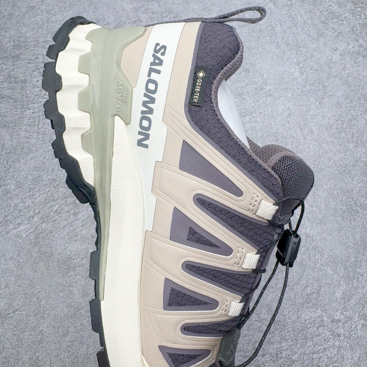 图片[6]-＃原底面 SALOMON XA PRO 3D XA PRO 3D 萨洛蒙舒适百搭舒适百搭减震耐磨透气低帮休闲越野跑步鞋 原厂底面配置 零售平台特供订单 全套原纸板楦头开发 原厂特供网布配套加持 确保原汁原味 完美呈现版型 原档数据独家私模五层组合大底 原装Ortholite轻量化鞋垫 中底布带钢印编号 原厂TPU锁扣 进口港宝加持 后跟自然饱满 还原公司包裹性 鞋面采用SENSIFT贴合技术 全方位贴合包裹脚型 鞋跟部鞋底牵引设计 提供强大的抓地性能 更适应野外崎岖不平的道路 其3D ADVANCED CHASSIS底盘 材料轻量大化 钉齿设计更具稳定性 防护性 鞋底易磨损区运用CONTAGRIP高耐磨材料 应对城市硬质路面长距离跑考验 尺码：36 36.5 37.5 38 38.5 39 40 40.5 41 42 42.5 43 44 44.5 45-选品中心