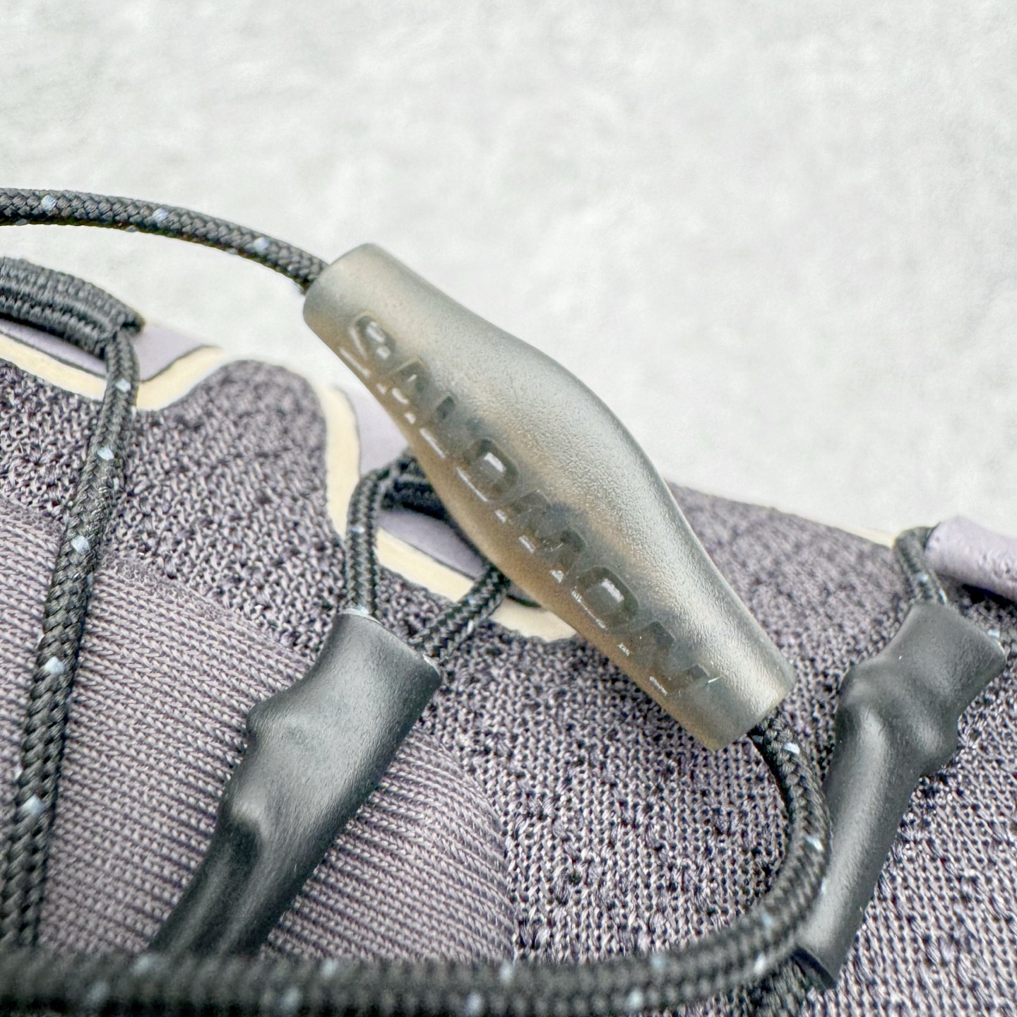 图片[12]-＃原底面 SALOMON XA PRO 3D XA PRO 3D 萨洛蒙舒适百搭舒适百搭减震耐磨透气低帮休闲越野跑步鞋 原厂底面配置 零售平台特供订单 全套原纸板楦头开发 原厂特供网布配套加持 确保原汁原味 完美呈现版型 原档数据独家私模五层组合大底 原装Ortholite轻量化鞋垫 中底布带钢印编号 原厂TPU锁扣 进口港宝加持 后跟自然饱满 还原公司包裹性 鞋面采用SENSIFT贴合技术 全方位贴合包裹脚型 鞋跟部鞋底牵引设计 提供强大的抓地性能 更适应野外崎岖不平的道路 其3D ADVANCED CHASSIS底盘 材料轻量大化 钉齿设计更具稳定性 防护性 鞋底易磨损区运用CONTAGRIP高耐磨材料 应对城市硬质路面长距离跑考验 尺码：36 36.5 37.5 38 38.5 39 40 40.5 41 42 42.5 43 44 44.5 45-选品中心