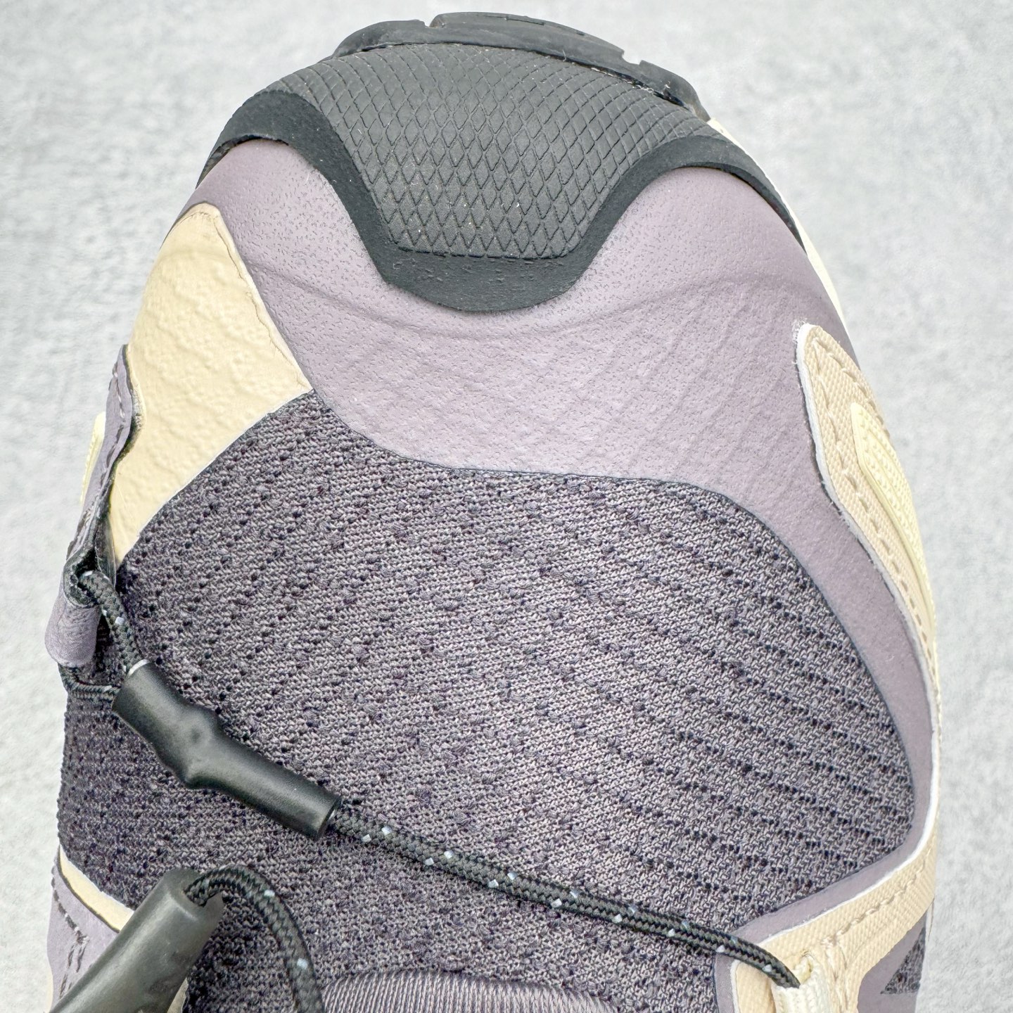 图片[14]-＃原底面 SALOMON XA PRO 3D XA PRO 3D 萨洛蒙舒适百搭舒适百搭减震耐磨透气低帮休闲越野跑步鞋 原厂底面配置 零售平台特供订单 全套原纸板楦头开发 原厂特供网布配套加持 确保原汁原味 完美呈现版型 原档数据独家私模五层组合大底 原装Ortholite轻量化鞋垫 中底布带钢印编号 原厂TPU锁扣 进口港宝加持 后跟自然饱满 还原公司包裹性 鞋面采用SENSIFT贴合技术 全方位贴合包裹脚型 鞋跟部鞋底牵引设计 提供强大的抓地性能 更适应野外崎岖不平的道路 其3D ADVANCED CHASSIS底盘 材料轻量大化 钉齿设计更具稳定性 防护性 鞋底易磨损区运用CONTAGRIP高耐磨材料 应对城市硬质路面长距离跑考验 尺码：36 36.5 37.5 38 38.5 39 40 40.5 41 42 42.5 43 44 44.5 45-选品中心