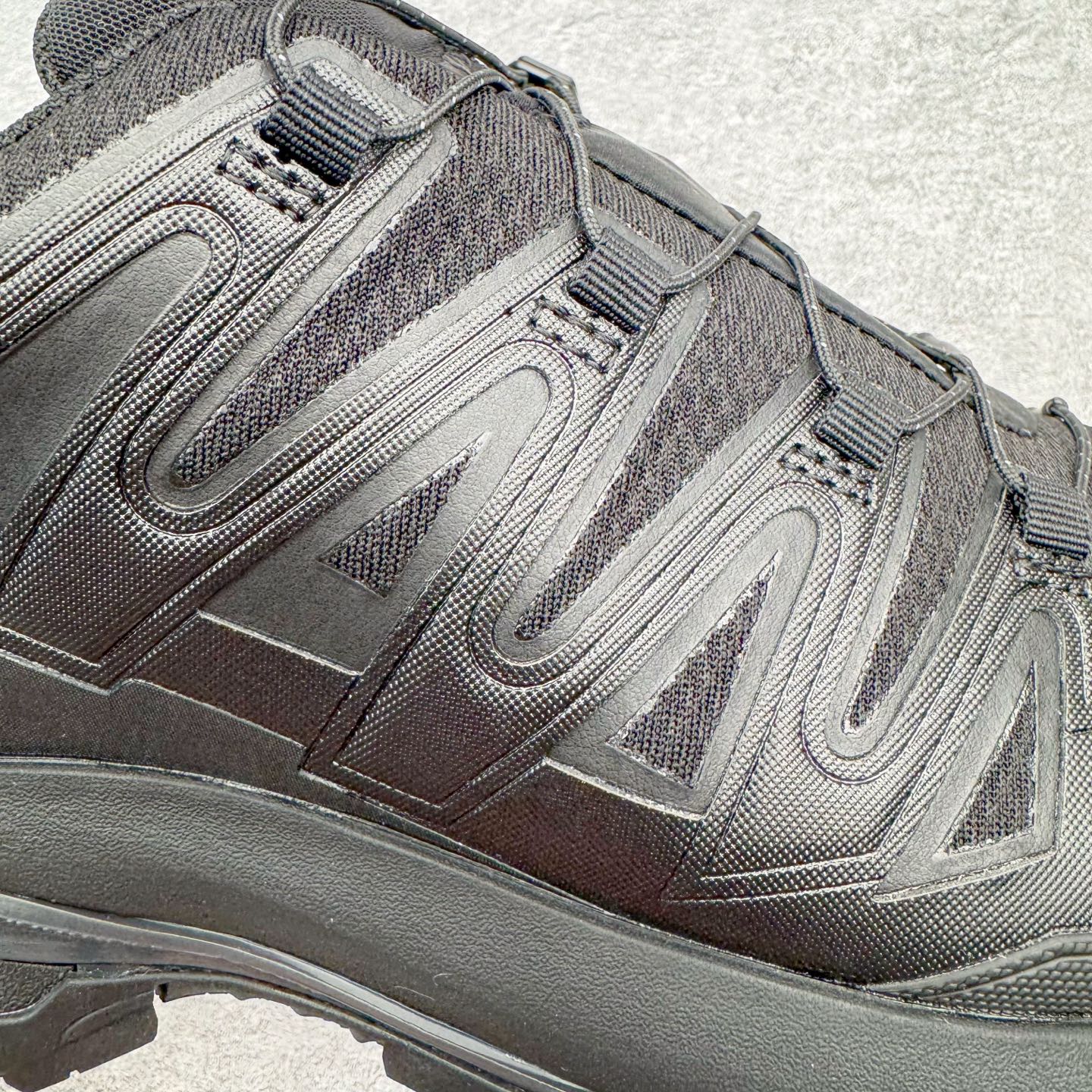 图片[18]-＃原底面 SALOMON XA PRO 3D XA PRO 3D 萨洛蒙舒适百搭舒适百搭减震耐磨透气低帮休闲越野跑步鞋 原厂底面配置 零售平台特供订单 全套原纸板楦头开发 原厂特供网布配套加持 确保原汁原味 完美呈现版型 原档数据独家私模五层组合大底 原装Ortholite轻量化鞋垫 中底布带钢印编号 原厂TPU锁扣 进口港宝加持 后跟自然饱满 还原公司包裹性 鞋面采用SENSIFT贴合技术 全方位贴合包裹脚型 鞋跟部鞋底牵引设计 提供强大的抓地性能 更适应野外崎岖不平的道路 其3D ADVANCED CHASSIS底盘 材料轻量大化 钉齿设计更具稳定性 防护性 鞋底易磨损区运用CONTAGRIP高耐磨材料 应对城市硬质路面长距离跑考验 尺码：36 36.5 37.5 38 38.5 39 40 40.5 41 42 42.5 43 44 44.5 45-选品中心