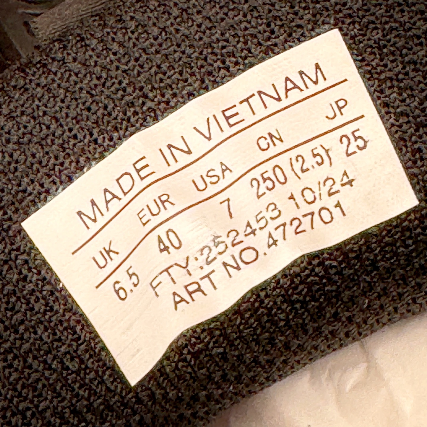 图片[12]-＃原底面 SALOMON XA PRO 3D XA PRO 3D 萨洛蒙舒适百搭舒适百搭减震耐磨透气低帮休闲越野跑步鞋 原厂底面配置 零售平台特供订单 全套原纸板楦头开发 原厂特供网布配套加持 确保原汁原味 完美呈现版型 原档数据独家私模五层组合大底 原装Ortholite轻量化鞋垫 中底布带钢印编号 原厂TPU锁扣 进口港宝加持 后跟自然饱满 还原公司包裹性 鞋面采用SENSIFT贴合技术 全方位贴合包裹脚型 鞋跟部鞋底牵引设计 提供强大的抓地性能 更适应野外崎岖不平的道路 其3D ADVANCED CHASSIS底盘 材料轻量大化 钉齿设计更具稳定性 防护性 鞋底易磨损区运用CONTAGRIP高耐磨材料 应对城市硬质路面长距离跑考验 尺码：36 36.5 37.5 38 38.5 39 40 40.5 41 42 42.5 43 44 44.5 45-选品中心