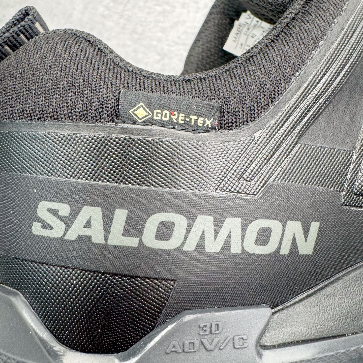 图片[19]-＃原底面 SALOMON XA PRO 3D XA PRO 3D 萨洛蒙舒适百搭舒适百搭减震耐磨透气低帮休闲越野跑步鞋 原厂底面配置 零售平台特供订单 全套原纸板楦头开发 原厂特供网布配套加持 确保原汁原味 完美呈现版型 原档数据独家私模五层组合大底 原装Ortholite轻量化鞋垫 中底布带钢印编号 原厂TPU锁扣 进口港宝加持 后跟自然饱满 还原公司包裹性 鞋面采用SENSIFT贴合技术 全方位贴合包裹脚型 鞋跟部鞋底牵引设计 提供强大的抓地性能 更适应野外崎岖不平的道路 其3D ADVANCED CHASSIS底盘 材料轻量大化 钉齿设计更具稳定性 防护性 鞋底易磨损区运用CONTAGRIP高耐磨材料 应对城市硬质路面长距离跑考验 尺码：36 36.5 37.5 38 38.5 39 40 40.5 41 42 42.5 43 44 44.5 45-选品中心