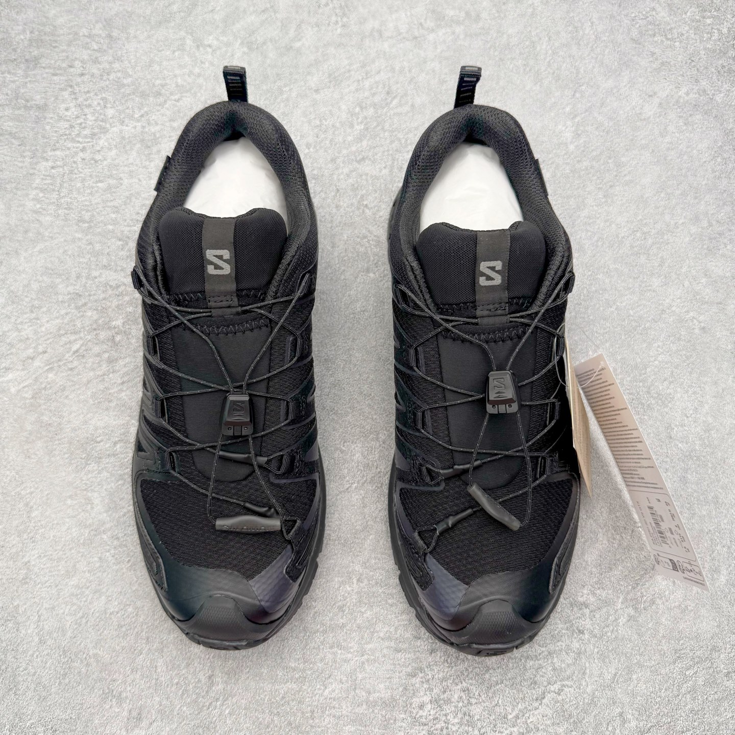 图片[2]-＃原底面 SALOMON XA PRO 3D XA PRO 3D 萨洛蒙舒适百搭舒适百搭减震耐磨透气低帮休闲越野跑步鞋 原厂底面配置 零售平台特供订单 全套原纸板楦头开发 原厂特供网布配套加持 确保原汁原味 完美呈现版型 原档数据独家私模五层组合大底 原装Ortholite轻量化鞋垫 中底布带钢印编号 原厂TPU锁扣 进口港宝加持 后跟自然饱满 还原公司包裹性 鞋面采用SENSIFT贴合技术 全方位贴合包裹脚型 鞋跟部鞋底牵引设计 提供强大的抓地性能 更适应野外崎岖不平的道路 其3D ADVANCED CHASSIS底盘 材料轻量大化 钉齿设计更具稳定性 防护性 鞋底易磨损区运用CONTAGRIP高耐磨材料 应对城市硬质路面长距离跑考验 尺码：36 36.5 37.5 38 38.5 39 40 40.5 41 42 42.5 43 44 44.5 45-选品中心