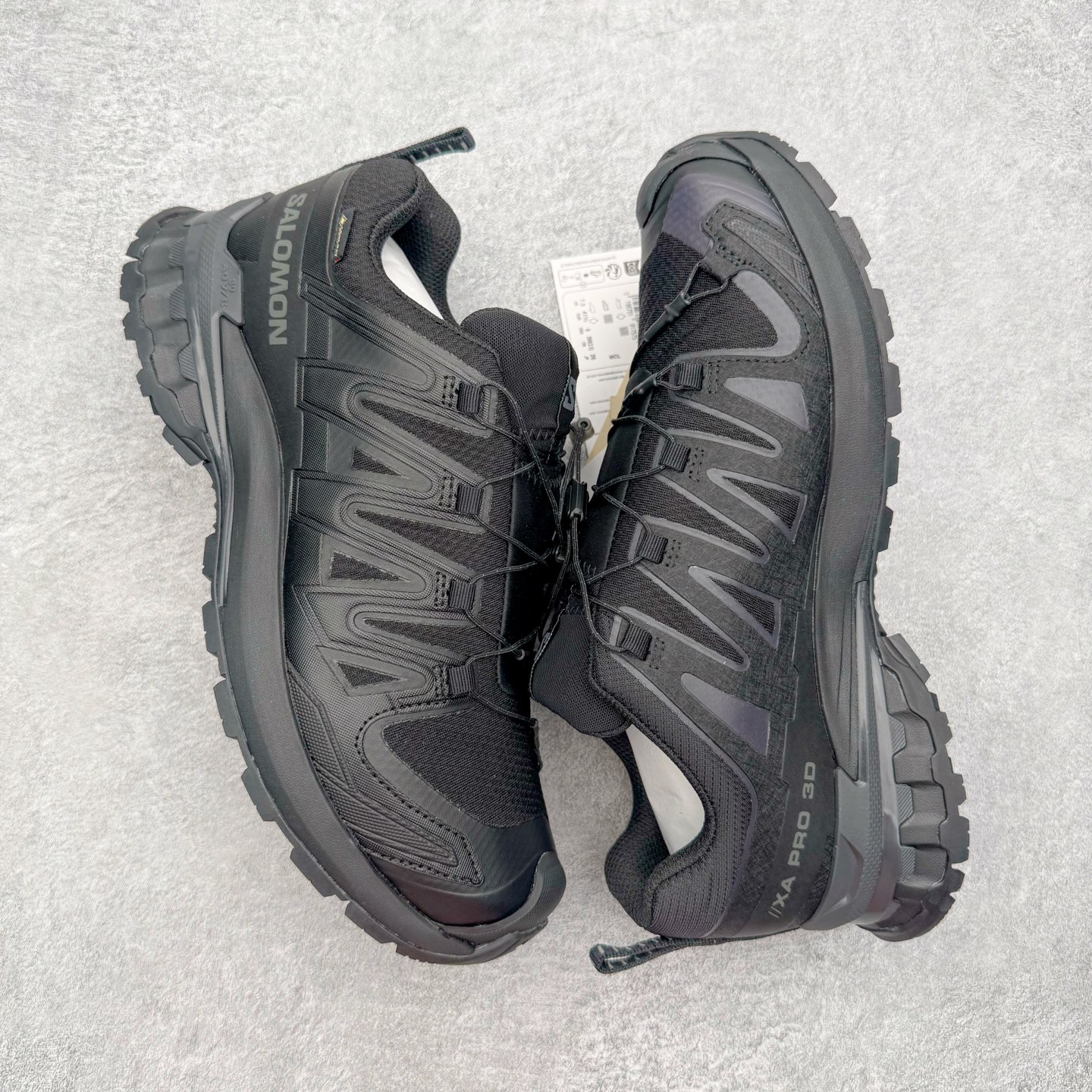 图片[3]-＃原底面 SALOMON XA PRO 3D XA PRO 3D 萨洛蒙舒适百搭舒适百搭减震耐磨透气低帮休闲越野跑步鞋 原厂底面配置 零售平台特供订单 全套原纸板楦头开发 原厂特供网布配套加持 确保原汁原味 完美呈现版型 原档数据独家私模五层组合大底 原装Ortholite轻量化鞋垫 中底布带钢印编号 原厂TPU锁扣 进口港宝加持 后跟自然饱满 还原公司包裹性 鞋面采用SENSIFT贴合技术 全方位贴合包裹脚型 鞋跟部鞋底牵引设计 提供强大的抓地性能 更适应野外崎岖不平的道路 其3D ADVANCED CHASSIS底盘 材料轻量大化 钉齿设计更具稳定性 防护性 鞋底易磨损区运用CONTAGRIP高耐磨材料 应对城市硬质路面长距离跑考验 尺码：36 36.5 37.5 38 38.5 39 40 40.5 41 42 42.5 43 44 44.5 45-选品中心