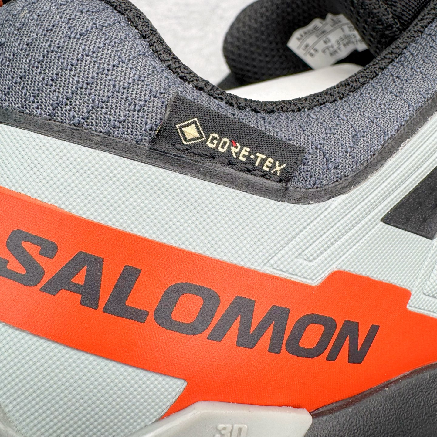 图片[18]-＃原底面 SALOMON XA PRO 3D XA PRO 3D 萨洛蒙舒适百搭舒适百搭减震耐磨透气低帮休闲越野跑步鞋 原厂底面配置 零售平台特供订单 全套原纸板楦头开发 原厂特供网布配套加持 确保原汁原味 完美呈现版型 原档数据独家私模五层组合大底 原装Ortholite轻量化鞋垫 中底布带钢印编号 原厂TPU锁扣 进口港宝加持 后跟自然饱满 还原公司包裹性 鞋面采用SENSIFT贴合技术 全方位贴合包裹脚型 鞋跟部鞋底牵引设计 提供强大的抓地性能 更适应野外崎岖不平的道路 其3D ADVANCED CHASSIS底盘 材料轻量大化 钉齿设计更具稳定性 防护性 鞋底易磨损区运用CONTAGRIP高耐磨材料 应对城市硬质路面长距离跑考验 尺码：36 36.5 37.5 38 38.5 39 40 40.5 41 42 42.5 43 44 44.5 45-选品中心