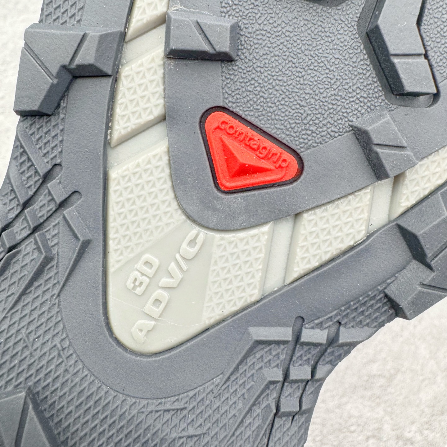 图片[20]-＃原底面 SALOMON XA PRO 3D XA PRO 3D 萨洛蒙舒适百搭舒适百搭减震耐磨透气低帮休闲越野跑步鞋 原厂底面配置 零售平台特供订单 全套原纸板楦头开发 原厂特供网布配套加持 确保原汁原味 完美呈现版型 原档数据独家私模五层组合大底 原装Ortholite轻量化鞋垫 中底布带钢印编号 原厂TPU锁扣 进口港宝加持 后跟自然饱满 还原公司包裹性 鞋面采用SENSIFT贴合技术 全方位贴合包裹脚型 鞋跟部鞋底牵引设计 提供强大的抓地性能 更适应野外崎岖不平的道路 其3D ADVANCED CHASSIS底盘 材料轻量大化 钉齿设计更具稳定性 防护性 鞋底易磨损区运用CONTAGRIP高耐磨材料 应对城市硬质路面长距离跑考验 尺码：36 36.5 37.5 38 38.5 39 40 40.5 41 42 42.5 43 44 44.5 45-选品中心