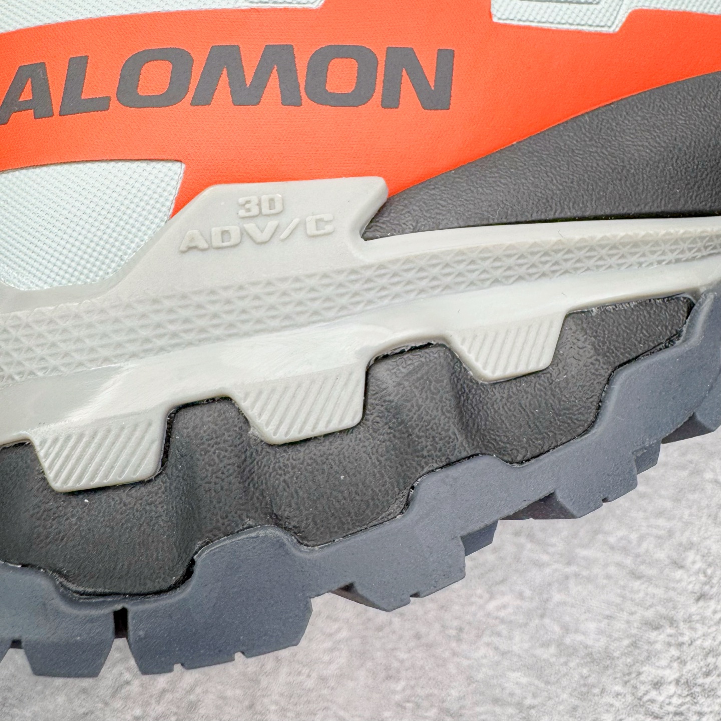 图片[17]-＃原底面 SALOMON XA PRO 3D XA PRO 3D 萨洛蒙舒适百搭舒适百搭减震耐磨透气低帮休闲越野跑步鞋 原厂底面配置 零售平台特供订单 全套原纸板楦头开发 原厂特供网布配套加持 确保原汁原味 完美呈现版型 原档数据独家私模五层组合大底 原装Ortholite轻量化鞋垫 中底布带钢印编号 原厂TPU锁扣 进口港宝加持 后跟自然饱满 还原公司包裹性 鞋面采用SENSIFT贴合技术 全方位贴合包裹脚型 鞋跟部鞋底牵引设计 提供强大的抓地性能 更适应野外崎岖不平的道路 其3D ADVANCED CHASSIS底盘 材料轻量大化 钉齿设计更具稳定性 防护性 鞋底易磨损区运用CONTAGRIP高耐磨材料 应对城市硬质路面长距离跑考验 尺码：36 36.5 37.5 38 38.5 39 40 40.5 41 42 42.5 43 44 44.5 45-选品中心