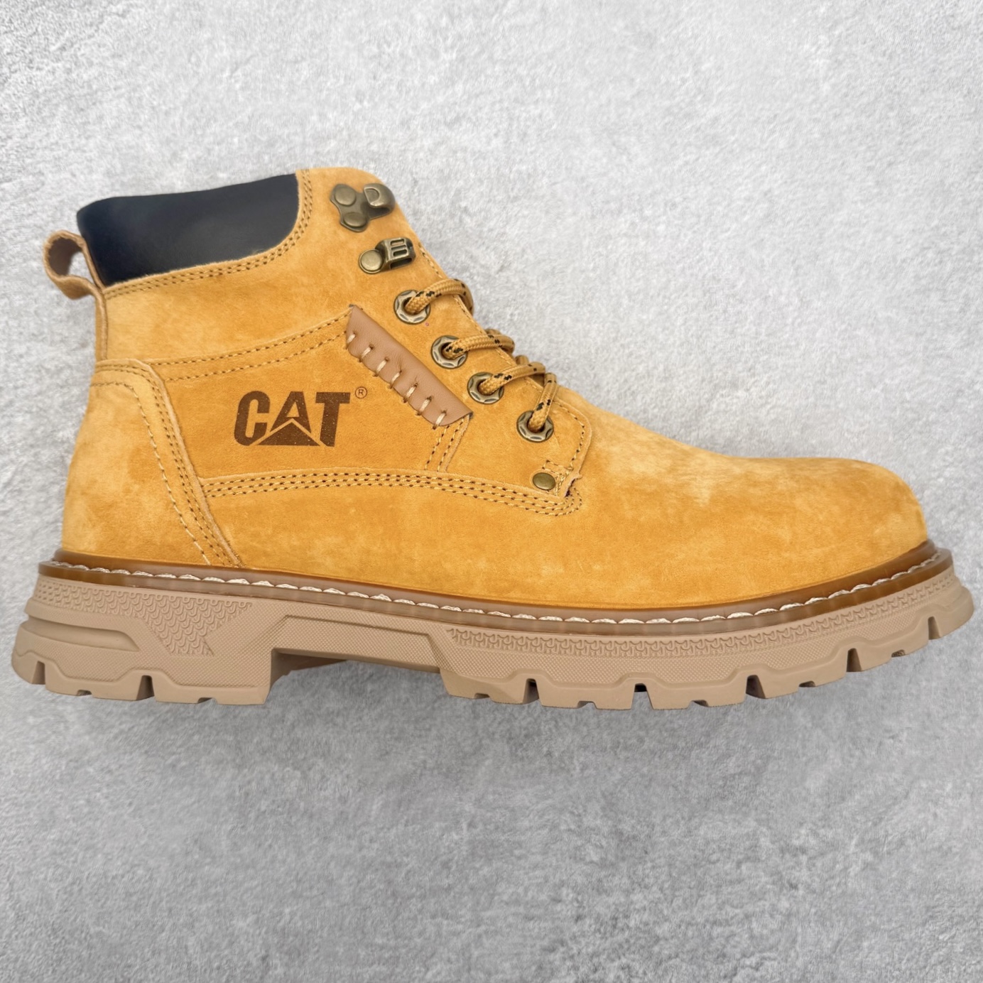 ＃福利特价 CAT卡特 户外工装休闲马丁靴大黄靴系列 广东大厂品质 全新工艺升级 全鞋真牛皮材料 大底到五金都是代工厂原材料制作 同原版固特异永不开胶工艺 好货不杀猪 首单质量严格把控 全网独家首发 品质毋庸置疑 全套官网统一包装 今年冬季防寒户外专用 日常随意搭配 尺码：39 40 41 42 43 44（皮鞋码）-选品中心