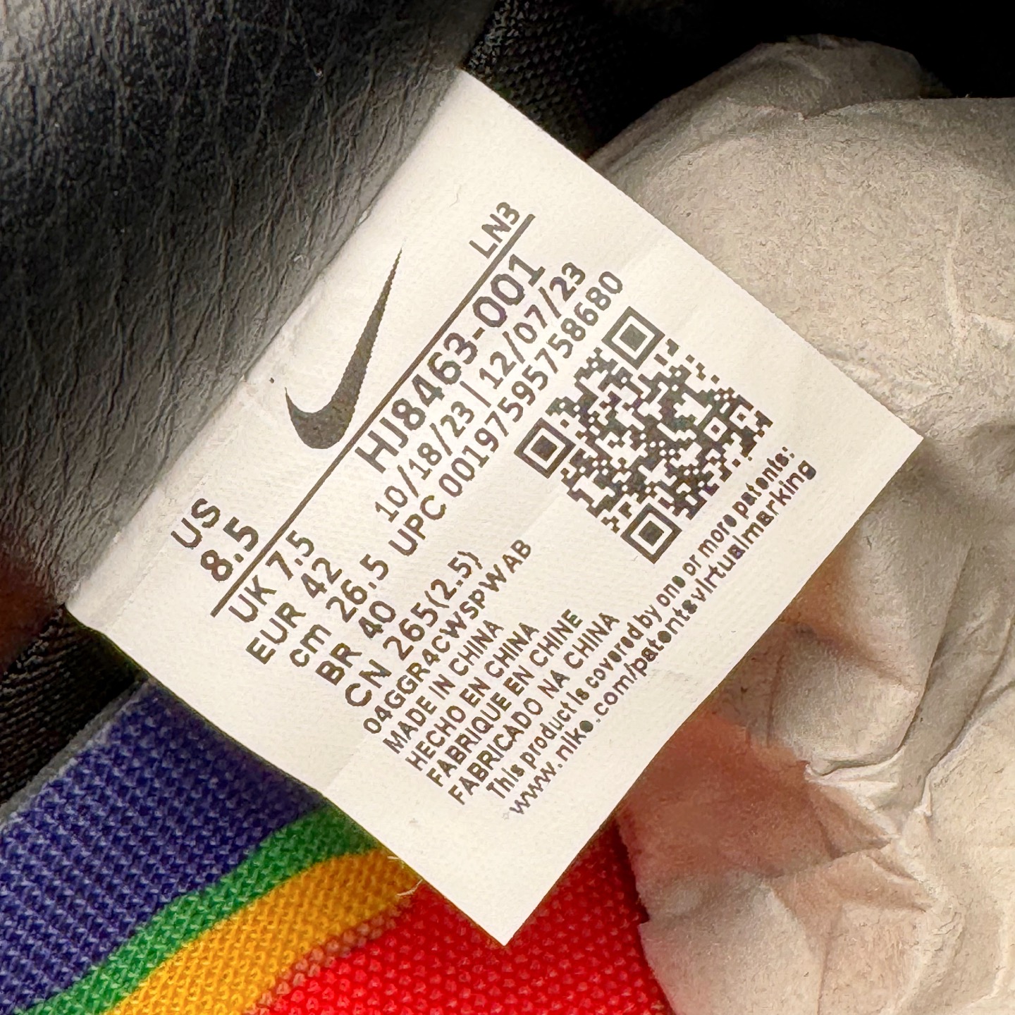 图片[20]-＃SF外贸特供 CPFM x NK Air Force 1 07 Low 空军一号系列低帮经典百搭休闲运动板鞋 联名补丁字母 黑白 HJ8463-007 原厂特供同批次皮料与Zp零色差 原厂特供内外标均可过绿X扫描认证 独家私模2025全新鱼鳞纹大底 咬花纹路更加清晰 全新排版鞋头倒置五角星 五角星对比旧版老版本 间距放大 星星缩小 全套官方原配件 防尘布袋 全鞋电脑针车 工整有序 视觉效果满分 原厂拉帮手法 标准四线 密度针距针孔大小控制到位 原装反口里网布海绵 正确卡色网眼大小 新版鞋撑改用纸团代替 原厂港宝加持完美还原灵魂版型 从里到外百分百还原 内置Sole气垫 中底白色背胶 已经无限的接近公司 原厂楦头 原厂刺绣 后跟弧度完美 刷胶工序 同步原厂手法 线上全程关灯只用紫光灯根据划线刷胶水 严格把控溢胶及成型品控 独家私模最大开发到48.5 注意防尘袋配件丢失退货扣20 尺码：35.5 36 36.5 37.5 38 38.5 39 40 40.5 41 42 42.5 43 44 44.5 45 46 47.5 48.5-选品中心