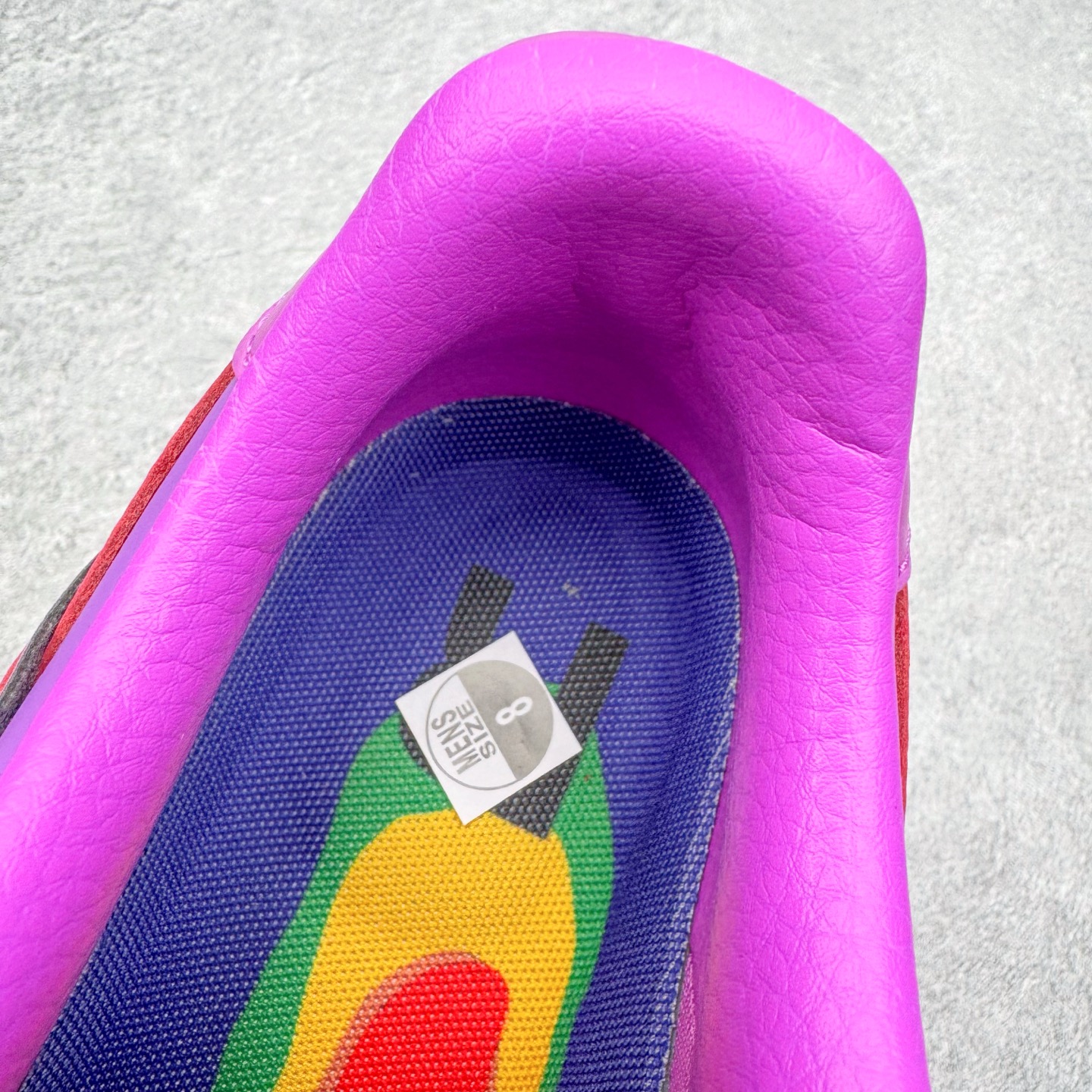 图片[23]-＃SF外贸特供 CPFM x NK Air Force 1 07 Low 空军一号系列低帮经典百搭休闲运动板鞋 联名补丁字母 紫红 FQ7069-500 原厂特供同批次皮料与Zp零色差 原厂特供内外标均可过绿X扫描认证 独家私模2025全新鱼鳞纹大底 咬花纹路更加清晰 全新排版鞋头倒置五角星 五角星对比旧版老版本 间距放大 星星缩小 全套官方原配件 防尘布袋 全鞋电脑针车 工整有序 视觉效果满分 原厂拉帮手法 标准四线 密度针距针孔大小控制到位 原装反口里网布海绵 正确卡色网眼大小 新版鞋撑改用纸团代替 原厂港宝加持完美还原灵魂版型 从里到外百分百还原 内置Sole气垫 中底白色背胶 已经无限的接近公司 原厂楦头 原厂刺绣 后跟弧度完美 刷胶工序 同步原厂手法 线上全程关灯只用紫光灯根据划线刷胶水 严格把控溢胶及成型品控 独家私模最大开发到48.5 注意防尘袋配件丢失退货扣20 尺码：35.5 36 36.5 37.5 38 38.5 39 40 40.5 41 42 42.5 43 44 44.5 45 46 47.5 48.5-选品中心