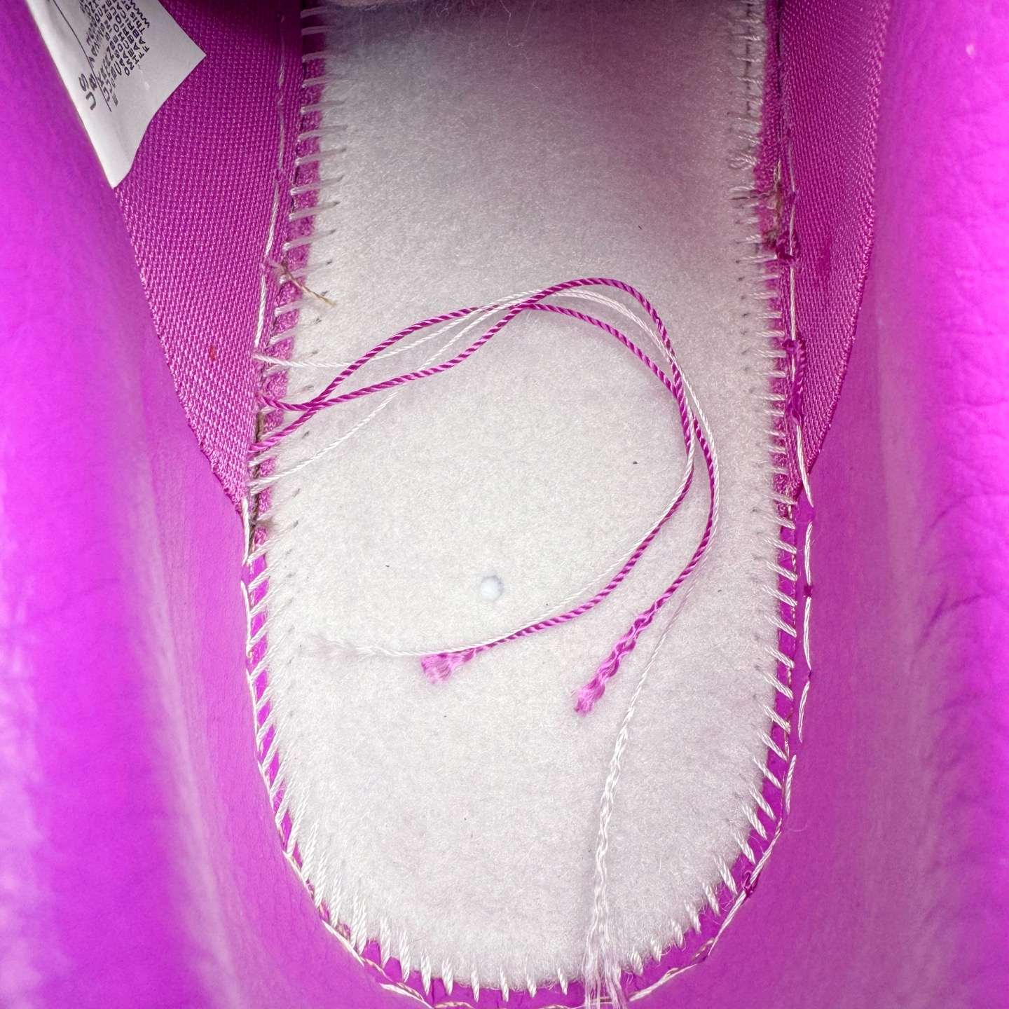 图片[21]-＃SF外贸特供 CPFM x NK Air Force 1 07 Low 空军一号系列低帮经典百搭休闲运动板鞋 联名补丁字母 紫红 FQ7069-500 原厂特供同批次皮料与Zp零色差 原厂特供内外标均可过绿X扫描认证 独家私模2025全新鱼鳞纹大底 咬花纹路更加清晰 全新排版鞋头倒置五角星 五角星对比旧版老版本 间距放大 星星缩小 全套官方原配件 防尘布袋 全鞋电脑针车 工整有序 视觉效果满分 原厂拉帮手法 标准四线 密度针距针孔大小控制到位 原装反口里网布海绵 正确卡色网眼大小 新版鞋撑改用纸团代替 原厂港宝加持完美还原灵魂版型 从里到外百分百还原 内置Sole气垫 中底白色背胶 已经无限的接近公司 原厂楦头 原厂刺绣 后跟弧度完美 刷胶工序 同步原厂手法 线上全程关灯只用紫光灯根据划线刷胶水 严格把控溢胶及成型品控 独家私模最大开发到48.5 注意防尘袋配件丢失退货扣20 尺码：35.5 36 36.5 37.5 38 38.5 39 40 40.5 41 42 42.5 43 44 44.5 45 46 47.5 48.5-选品中心