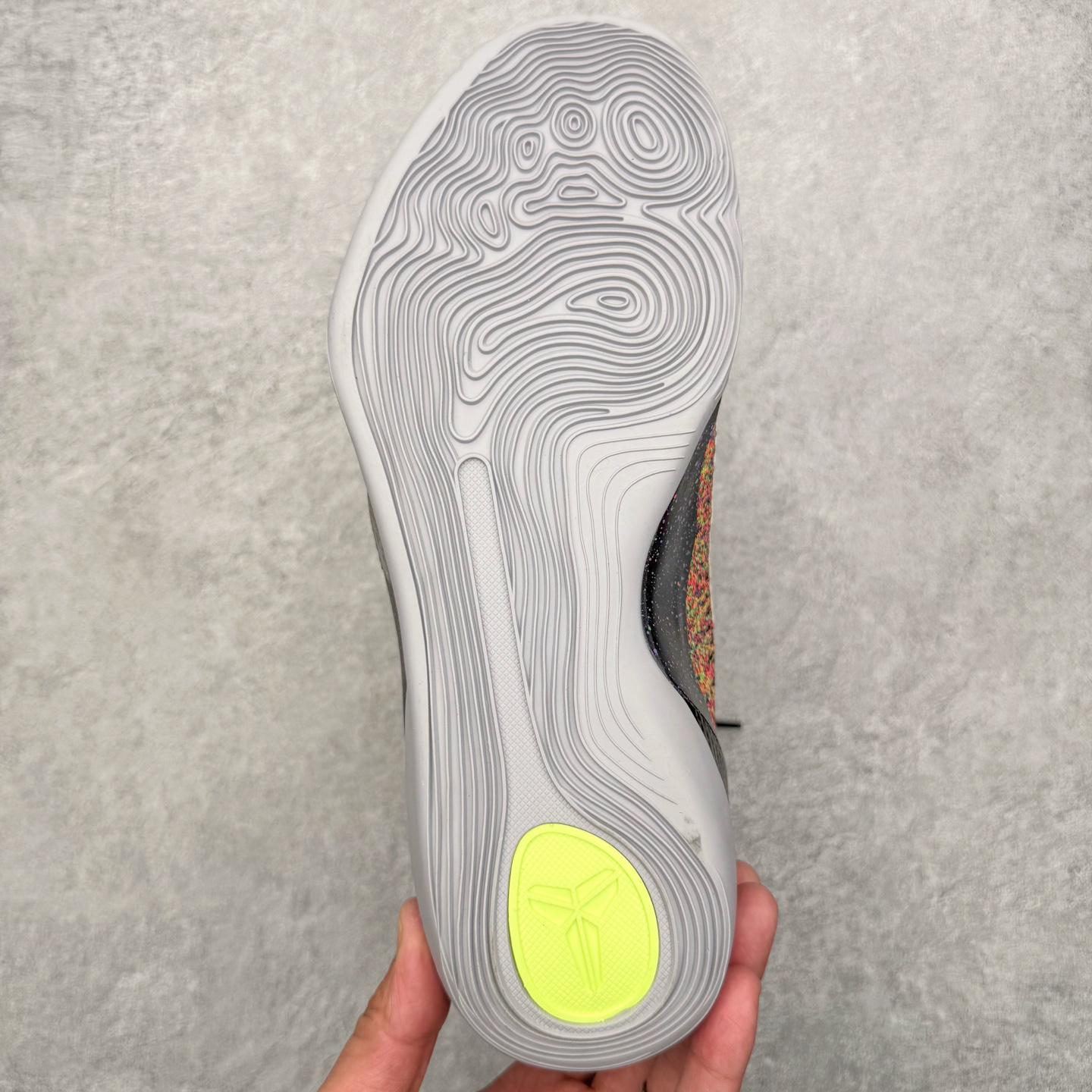 图片[9]-＃灭世纯原 NK KOBE 9 ELITE PROTRO 科比9代精英高帮 大师之路 FZ7335-001 2025曼巴年🐍重磅新品 市场最强科比9代精英版 独家出货 ✅原楦打造灵动版型 鞋头➕腰身➕后跟 360°无死角 ✅原厂工艺3层立体编织flyknit鞋面 厚度同步ZP吊打市场“纯原” ✅原厂碳板加持 立体感区分市场货品 ✅区分市场货品🌪过验级拉帮细节 ✅内置全新复刻版中底鞋垫 REACT缓震 密度增加抗衰减 ✅针对海外市场增加 47.5 满足精英选手实战需求 最强科9 灭世制造 用实力让情怀落地 👊🏻 实拍调校N版已经零色差零失真 百分百还原实物色彩所见即所得 不存在货不对板色差等低级问题 选购参考实物拍摄 不混卖不参货 只用心做好货严格选品 承诺混一赔十 尺码：39 40 40.5 41 42 42.5 43 44 44.5 45 46 47.5-选品中心