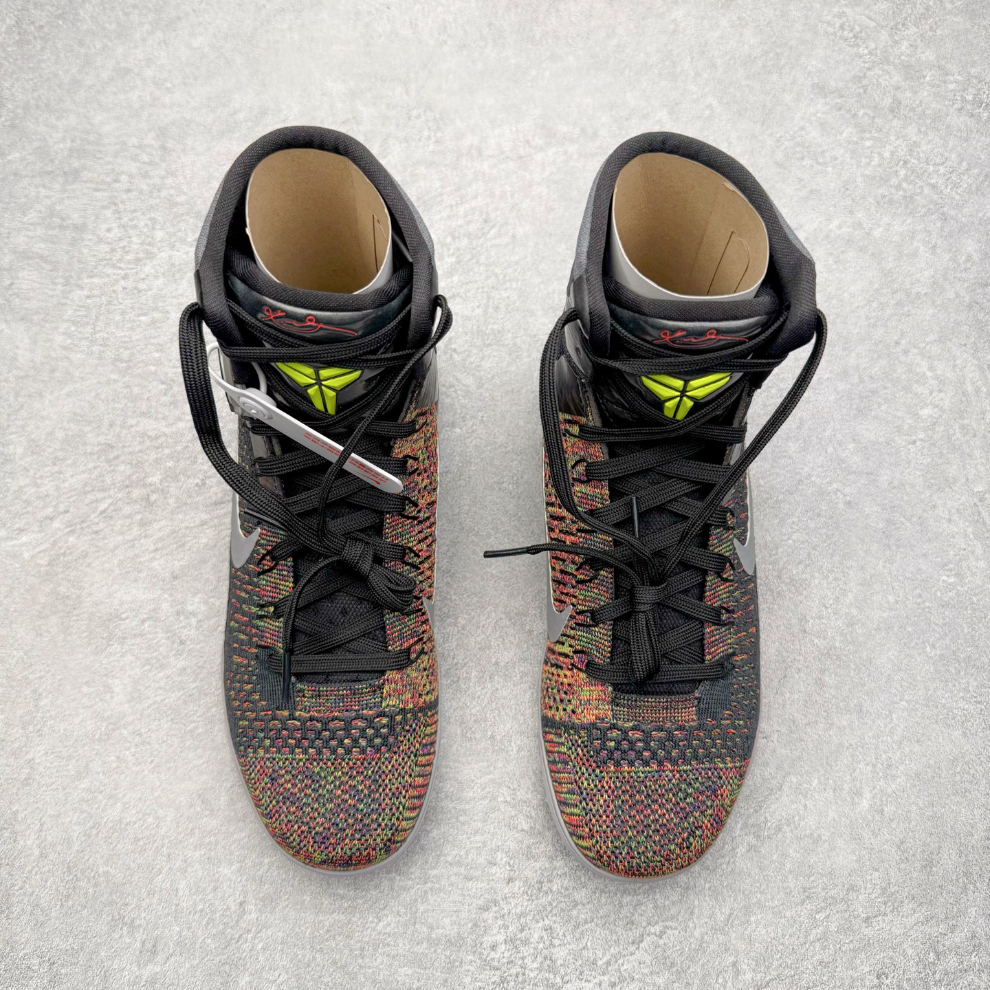 图片[2]-＃灭世纯原 NK KOBE 9 ELITE PROTRO 科比9代精英高帮 大师之路 FZ7335-001 2025曼巴年🐍重磅新品 市场最强科比9代精英版 独家出货 ✅原楦打造灵动版型 鞋头➕腰身➕后跟 360°无死角 ✅原厂工艺3层立体编织flyknit鞋面 厚度同步ZP吊打市场“纯原” ✅原厂碳板加持 立体感区分市场货品 ✅区分市场货品🌪过验级拉帮细节 ✅内置全新复刻版中底鞋垫 REACT缓震 密度增加抗衰减 ✅针对海外市场增加 47.5 满足精英选手实战需求 最强科9 灭世制造 用实力让情怀落地 👊🏻 实拍调校N版已经零色差零失真 百分百还原实物色彩所见即所得 不存在货不对板色差等低级问题 选购参考实物拍摄 不混卖不参货 只用心做好货严格选品 承诺混一赔十 尺码：39 40 40.5 41 42 42.5 43 44 44.5 45 46 47.5-选品中心