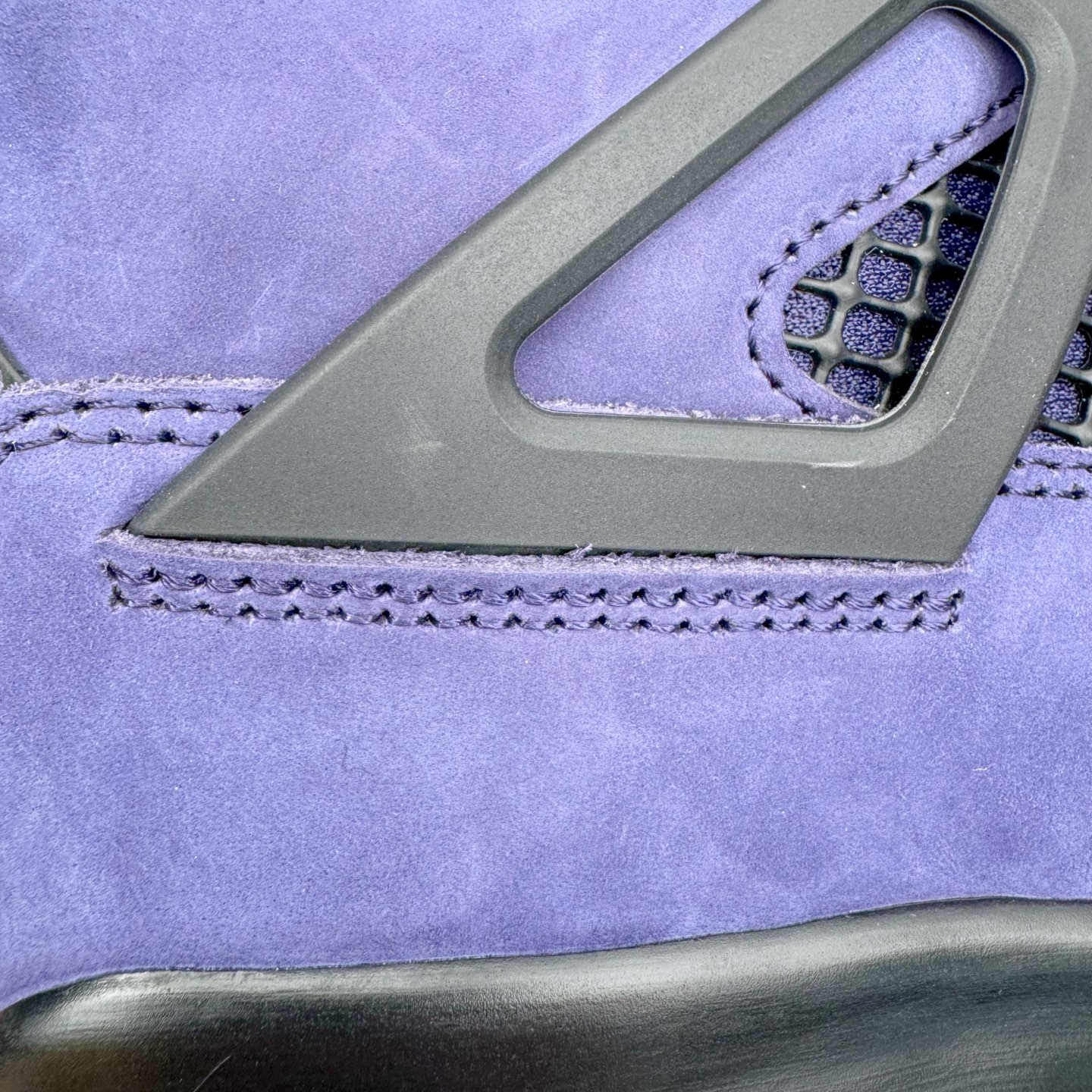 图片[18]-＃K版纯原 Air Jordan AJ4 Retro “Imperial Purple” 帝王紫 FV5029-500 全新升级改良 原鞋原楦原纸板同源开发 完美呈现乔4的版型 内侧正确双色网格 还原细节 原厂皮料 正确气垫颜色 正确网格工艺 正确拉帮工艺 全鞋原装材料制作 原档案原模具打造 支持全方位与正品对比 尺码：36 36.5 37.5 38 38.5 39 40 40.5 41 42 42.5 43 44 44.5 45 46 47.5-选品中心