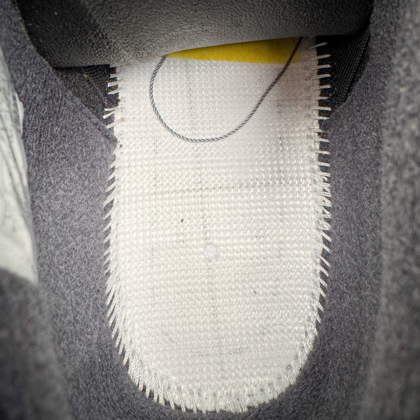 图片[10]-＃K版纯原 Air Jordan AJ4 Retro “Imperial Purple” 帝王紫 FV5029-500 全新升级改良 原鞋原楦原纸板同源开发 完美呈现乔4的版型 内侧正确双色网格 还原细节 原厂皮料 正确气垫颜色 正确网格工艺 正确拉帮工艺 全鞋原装材料制作 原档案原模具打造 支持全方位与正品对比 尺码：36 36.5 37.5 38 38.5 39 40 40.5 41 42 42.5 43 44 44.5 45 46 47.5-选品中心