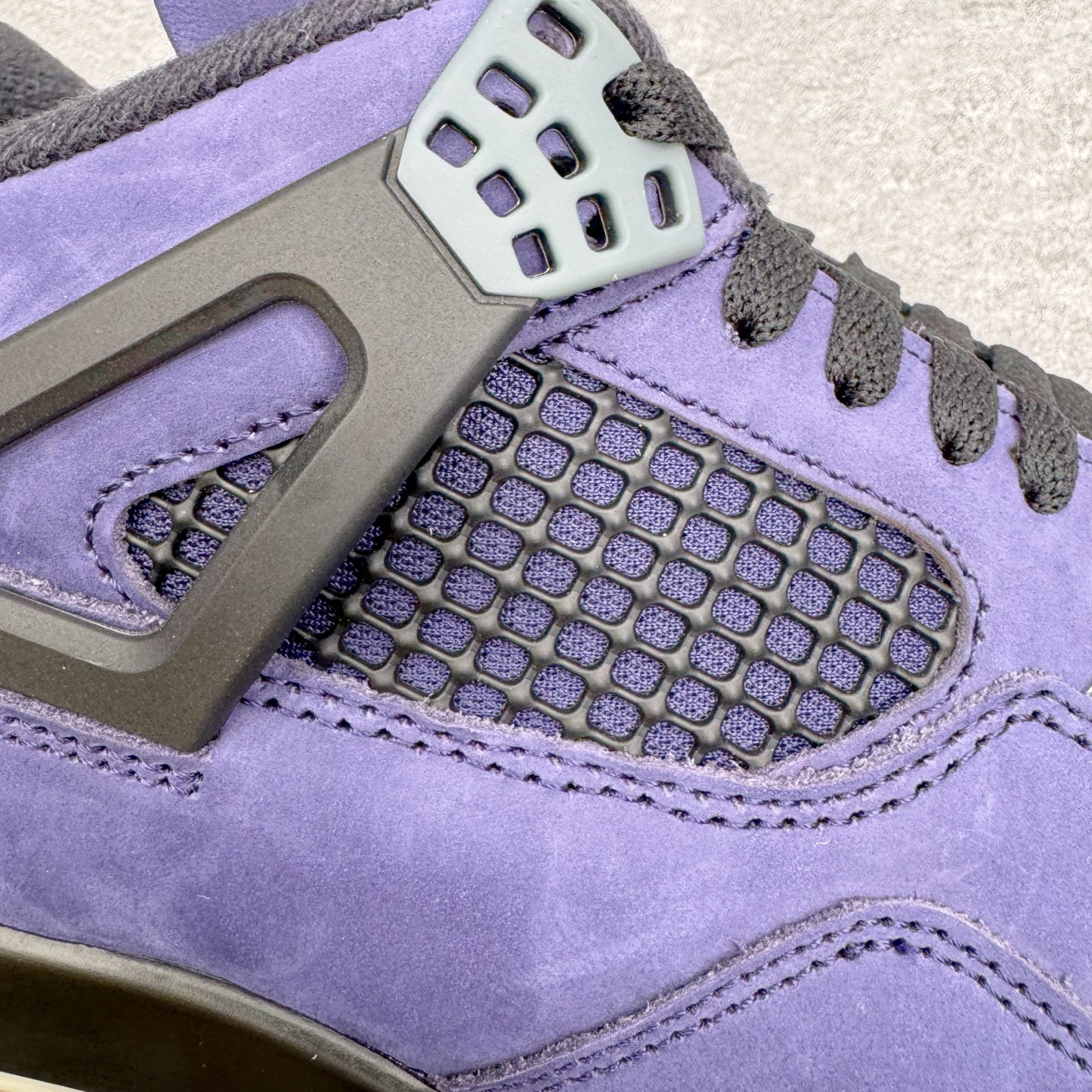 图片[17]-＃K版纯原 Air Jordan AJ4 Retro “Imperial Purple” 帝王紫 FV5029-500 全新升级改良 原鞋原楦原纸板同源开发 完美呈现乔4的版型 内侧正确双色网格 还原细节 原厂皮料 正确气垫颜色 正确网格工艺 正确拉帮工艺 全鞋原装材料制作 原档案原模具打造 支持全方位与正品对比 尺码：36 36.5 37.5 38 38.5 39 40 40.5 41 42 42.5 43 44 44.5 45 46 47.5-选品中心