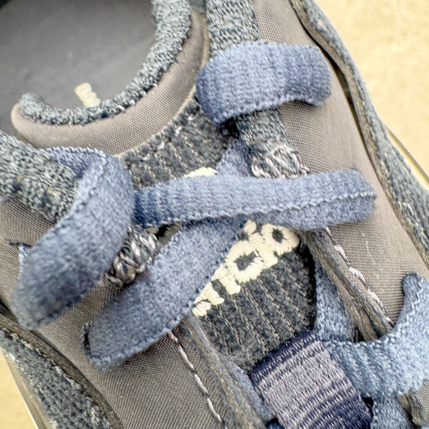 图片[12]-＃VG零售版 Balenciaga巴黎世家 Monday Ultra 做旧 压纹标识圆头系带低帮生活休闲鞋 正常尺码 尺码：35 36 37 38 39 40 41 42 43 44 45 46-选品中心