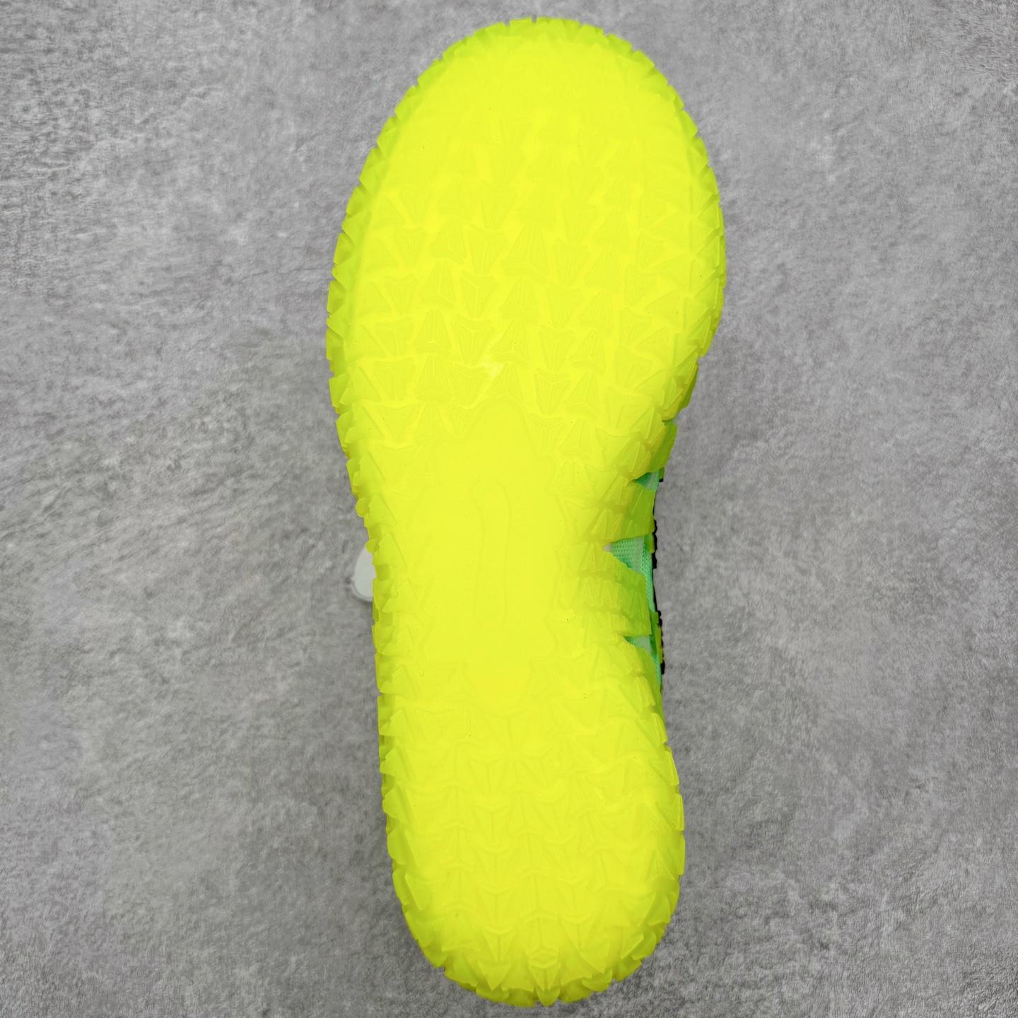 图片[9]-＃灭世/Max NK Ja 3 Scratch EP 莫兰特三代柔软舒适防滑耐磨透气支撑轻便低帮篮球鞋 万圣节限定 HV9924-700 2024『压轴』后卫实战旗舰 圣枪腰王 重磅革新登场🌪 🔝历时5个月！全力打造 科比➕欧文系列 综合体 ！Pt实战体验天花板上限 再度提高🔝 ✅【顶配缓震】独家革新搭载 前掌5mm TURBO气垫 兼具贴地与缓震！（正品仅长方形小气垫）➕后掌大马蹄14mm厚 气垫 提高后掌缓震极限 （正品后掌无气垫） ✅【顶级抗扭】 搭载硬度65HC 发泡中底框架 ➕高强度中足抗扭片 革新升级 赛事级抗扭水平！独此一家 ✅【顶级支撑】鞋身侧向包裹 双层补强层 200斤以上选手 也可驾驭（正品仅一层）对比市场货品偷工减料 不可同日而语！ ✅气垫气压上脚即可感受！后掌鞋垫掀开可见气垫轮廓（谨防窜货） 鞋底止滑配方 无需磨合 原地起飞🛫 NK年度后卫旗舰 独家革新升级 『口碑源自专业 实力来源于专注』 真灭世纯原 切勿被市场仿冒吊牌挂羊头卖狗肉 尺码：39-46 正码正拍-选品中心