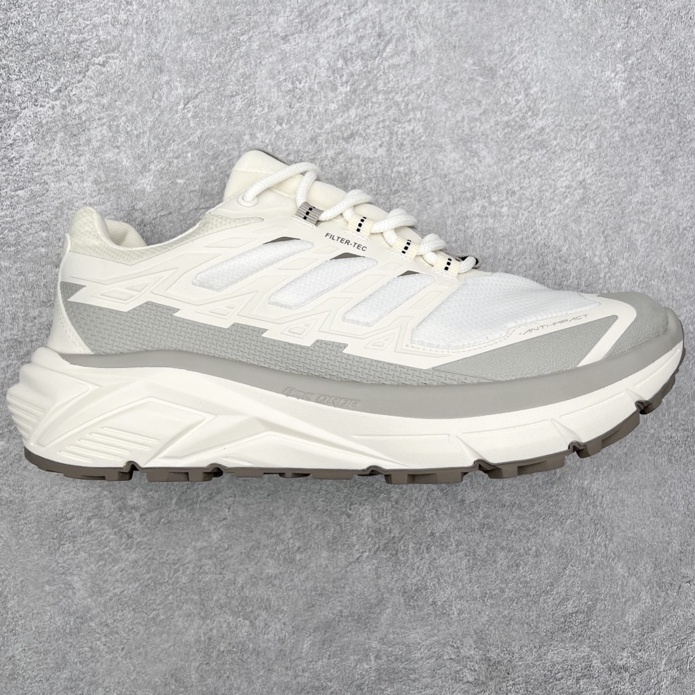 ＃K版 凯乐石KAILAS 远征 MAX FLT 运动户外 防滑防水透气 低帮 登山徒步鞋 KAILAS凯乐石品牌是全球三大全系攀登品牌之一，于2003年创立于中国广州，致力于为有攀登梦想的户外运动员及爱好者，研发制造功能性专业装备，满足他们在极限环境下安全舒适的需求，凯乐石专注于科技面料的开发及专业功能设计，产品线覆盖登山、攀岩、徒步、越野跑山、露营、旅行等多项户外运动，通过运动员的测试反馈，不断进化迭代，产品荣获国内外大奖71座，发明专利21个，更突破性的自主研发攀登器械，打造出中国的攀登硬实力。实拍调校N版已经零色差零失真 百分百还原实物色彩所见即所得 不存在货不对板色差等低级问题 选购参考实物拍摄 不混卖不参货 只用心做好货严格选品 承诺混一赔十 尺码：36 36.5 37.5 38 38.5 39 39.5 40 40.5 41 41.5 42 42.5 43 44 44.5 45-选品中心