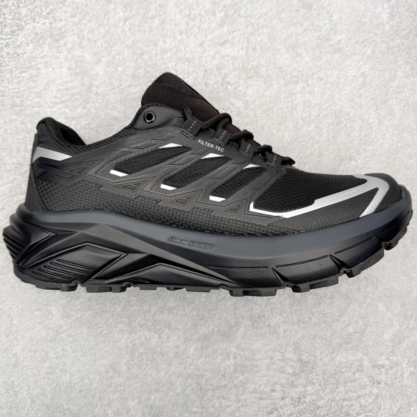 ＃K版 凯乐石KAILAS 远征 MAX FLT 运动户外 防滑防水透气 低帮 登山徒步鞋 KAILAS凯乐石品牌是全球三大全系攀登品牌之一，于2003年创立于中国广州，致力于为有攀登梦想的户外运动员及爱好者，研发制造功能性专业装备，满足他们在极限环境下安全舒适的需求，凯乐石专注于科技面料的开发及专业功能设计，产品线覆盖登山、攀岩、徒步、越野跑山、露营、旅行等多项户外运动，通过运动员的测试反馈，不断进化迭代，产品荣获国内外大奖71座，发明专利21个，更突破性的自主研发攀登器械，打造出中国的攀登硬实力。实拍调校N版已经零色差零失真 百分百还原实物色彩所见即所得 不存在货不对板色差等低级问题 选购参考实物拍摄 不混卖不参货 只用心做好货严格选品 承诺混一赔十 尺码：36 36.5 37.5 38 38.5 39 39.5 40 40.5 41 41.5 42 42.5 43 44 44.5 45-选品中心