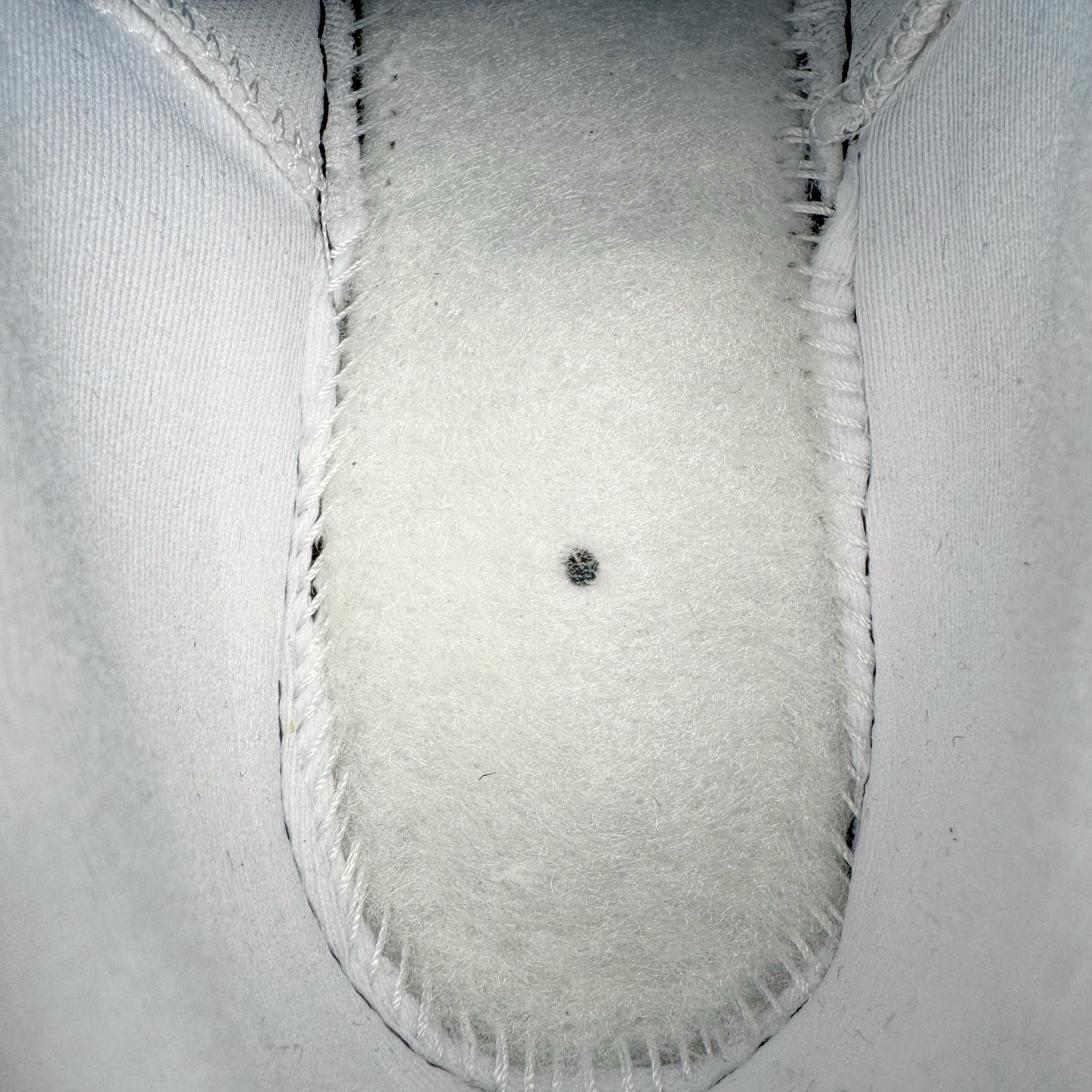 图片[18]-＃KZ神版 NK Air Max 95 OG 舒适百搭耐磨低帮气垫休闲跑步鞋 白灰 HJ5996-002 亲自操刀耗时半年开发 重金购买全套印尼原厂纸板楦头开发 2025官方主推系列 致敬诞生30周年的传奇鞋型 Air Max 95 系列再度重磅复刻归来 以全新配色续写光辉历史 更以现代手法重塑经典 将复古风格与前沿科技完美融合 一比一鞋头弧度高度鞋身弧度 东莞原厂模具大底 一码一模 原厂高韧性Tpu 独家供应45.5 48.5 原厂特供同批次皮料与Zp零色差 原厂特供内外标均可过绿X扫描认证 独家原装Big Bubble气垫 气垫体积更大 提供更强的缓震性能和回弹性 进口玻璃冲刀皮料裁剪零毛边 电脑针车工艺 鞋面不留荧光细节 平台可冲 超高鞋面清洁度 最高QC检验标准 控制溢胶瑕疵 每一双都是工艺品 实拍调校N版已经零色差零失真 百分百还原实物色彩所见即所得 不存在货不对板色差等低级问题 选购参考实物拍摄 不混卖不参货 只用心做好货严格选品 承诺混一赔十 尺码：35.5 36 36.5 37.5 38 38.5 39 40 40.5 41 42 42.5 43 44 44.5 45 45.5 46 47.5 48.5-选品中心